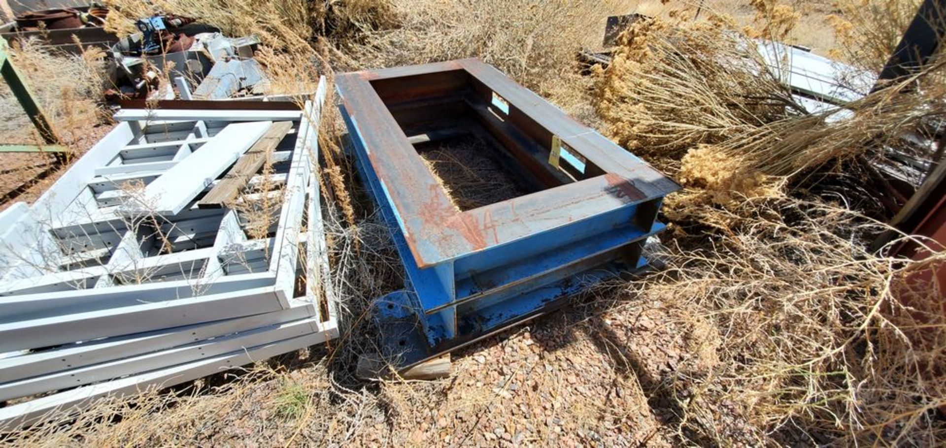Located in Canon City, CO -- Steel riser, loading fee $50 ***Note from Auctioneer: Loading Fees as - Image 4 of 4