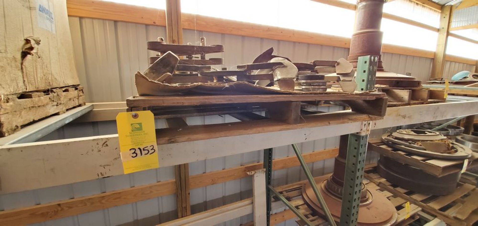 Located in Canon City, CO -- Lot: 5 Sprout front plates for sprout 26 with 2 front deflectors, and 3