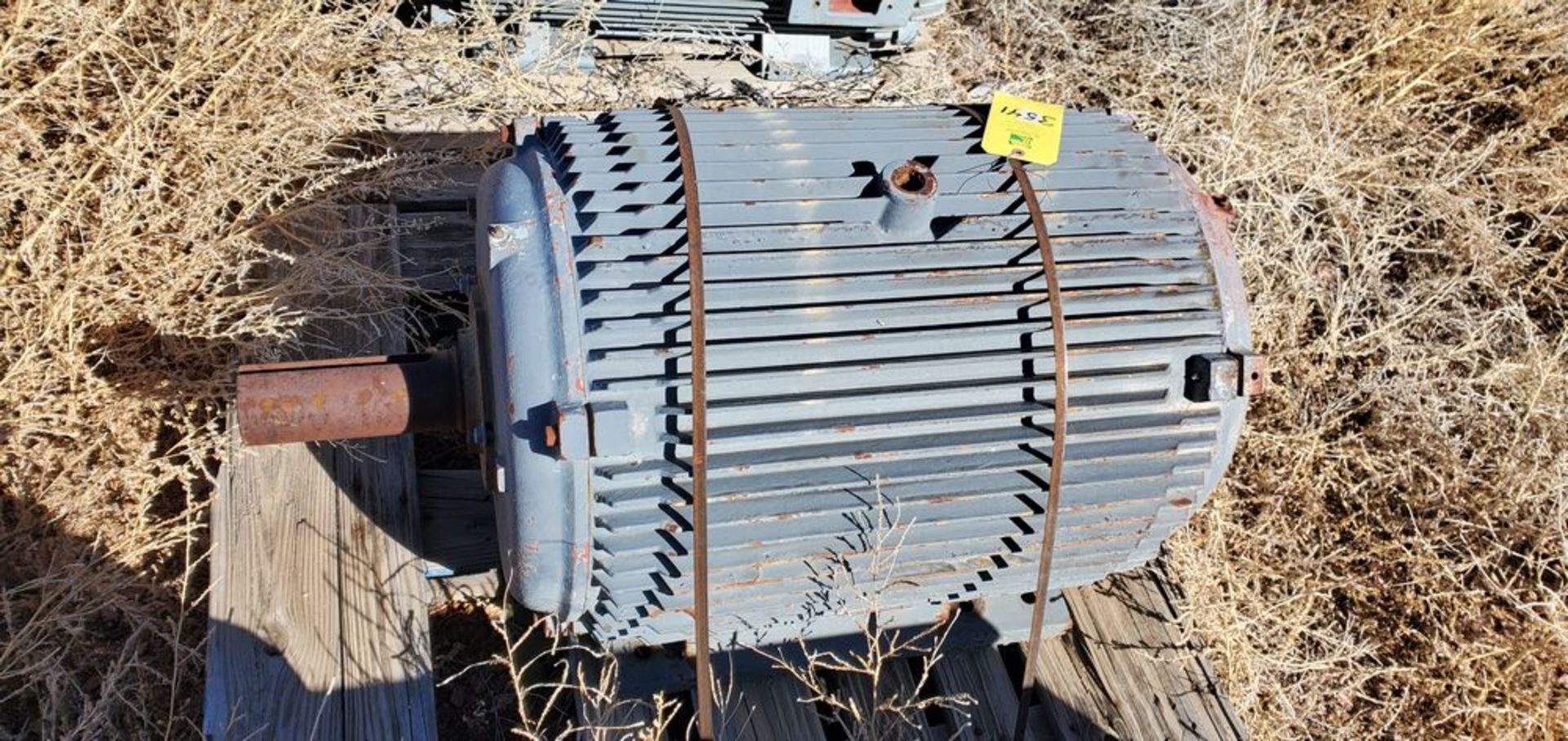Located in Canon City, CO -- Worlwide electric 230/460 100hp 60Z loading fee $100 ***Note from - Image 2 of 3