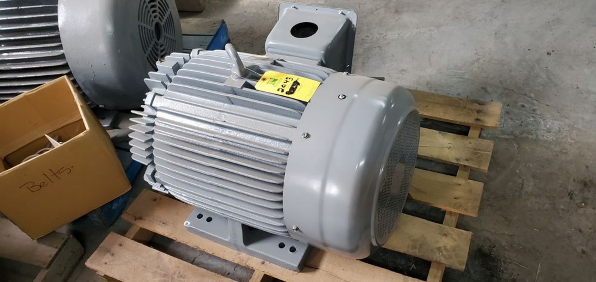 Located in Canon City, CO -- Teco westinghouse 100hp motor 230/460V 3560rpm 405TS loading fee $ - Image 3 of 4