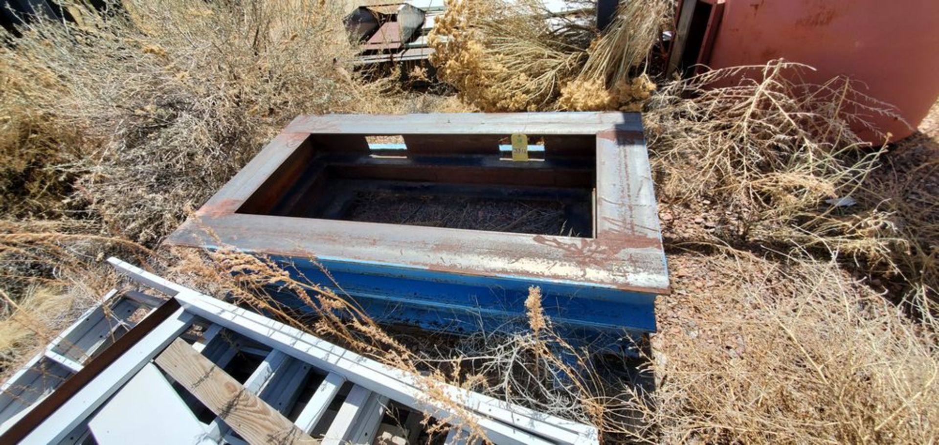 Located in Canon City, CO -- Steel riser, loading fee $50 ***Note from Auctioneer: Loading Fees as - Image 3 of 4