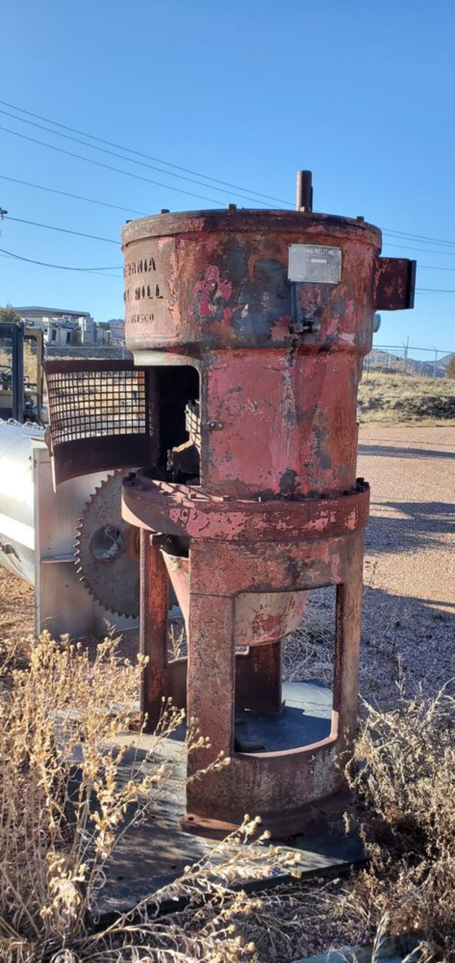 Located in Canon City, CO -- RARE CPM flat die pellet mill, one of CPM's first pellet mill designs - Image 3 of 3