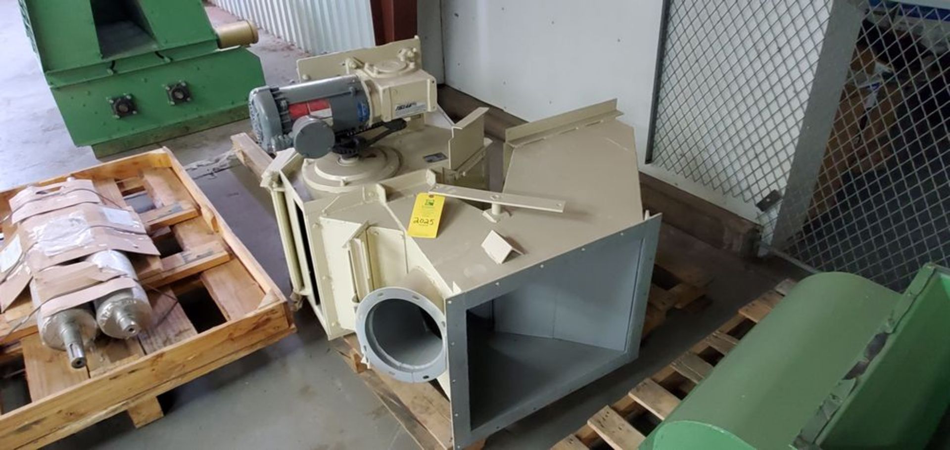 Located in Canon City, CO -- Jacobson rotary pocket feeder with motor baffle inlet, w/magnets