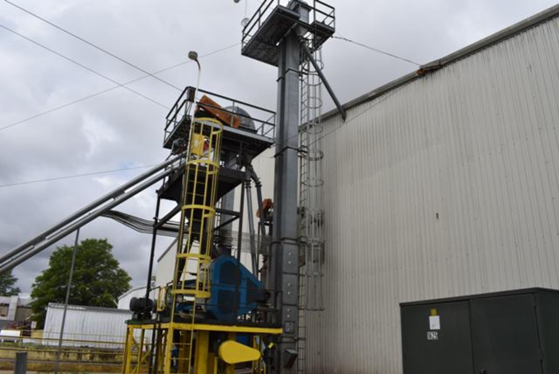 GSI Elevator, 43' Height, 9" x 5" Buckets. LOADING FEE: $4000 - Image 2 of 2