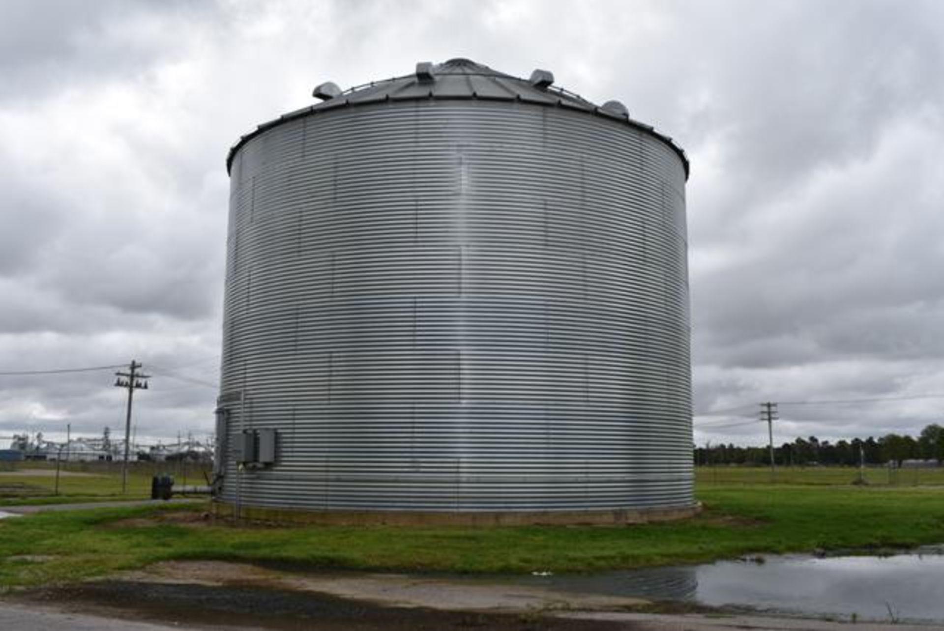 Brock Grain Tank, 42' Dia x 8 Rings, Rated 36,000 Bushel Cap. CALL FOR LOADING FEES (402)657-7609 - Image 3 of 3