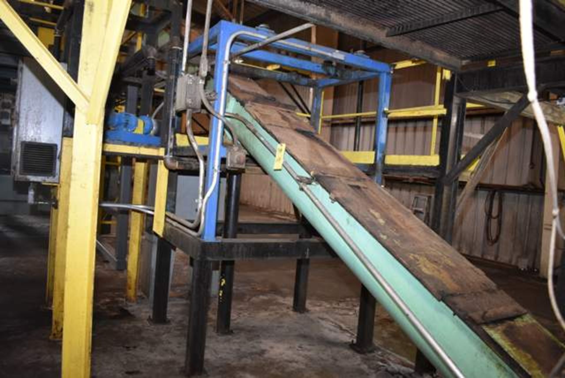 Motorized Auger/Screw Conveyor, 36' x 12" Diameter. LOADING FEE: $500