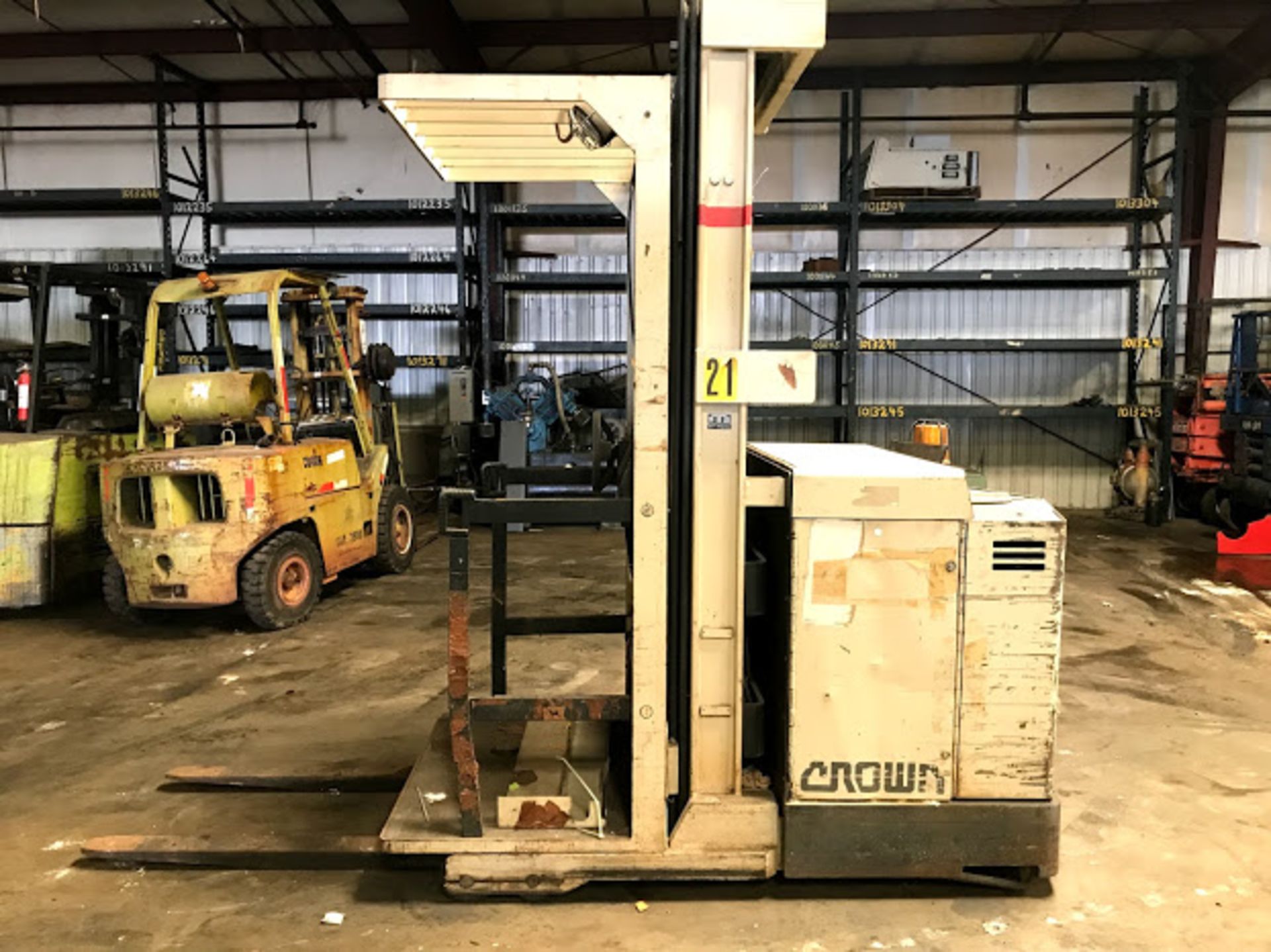 Crown Forklift, Model# 30SP42TT-S, Serial# H14929, 24V, Rigging Fee $50