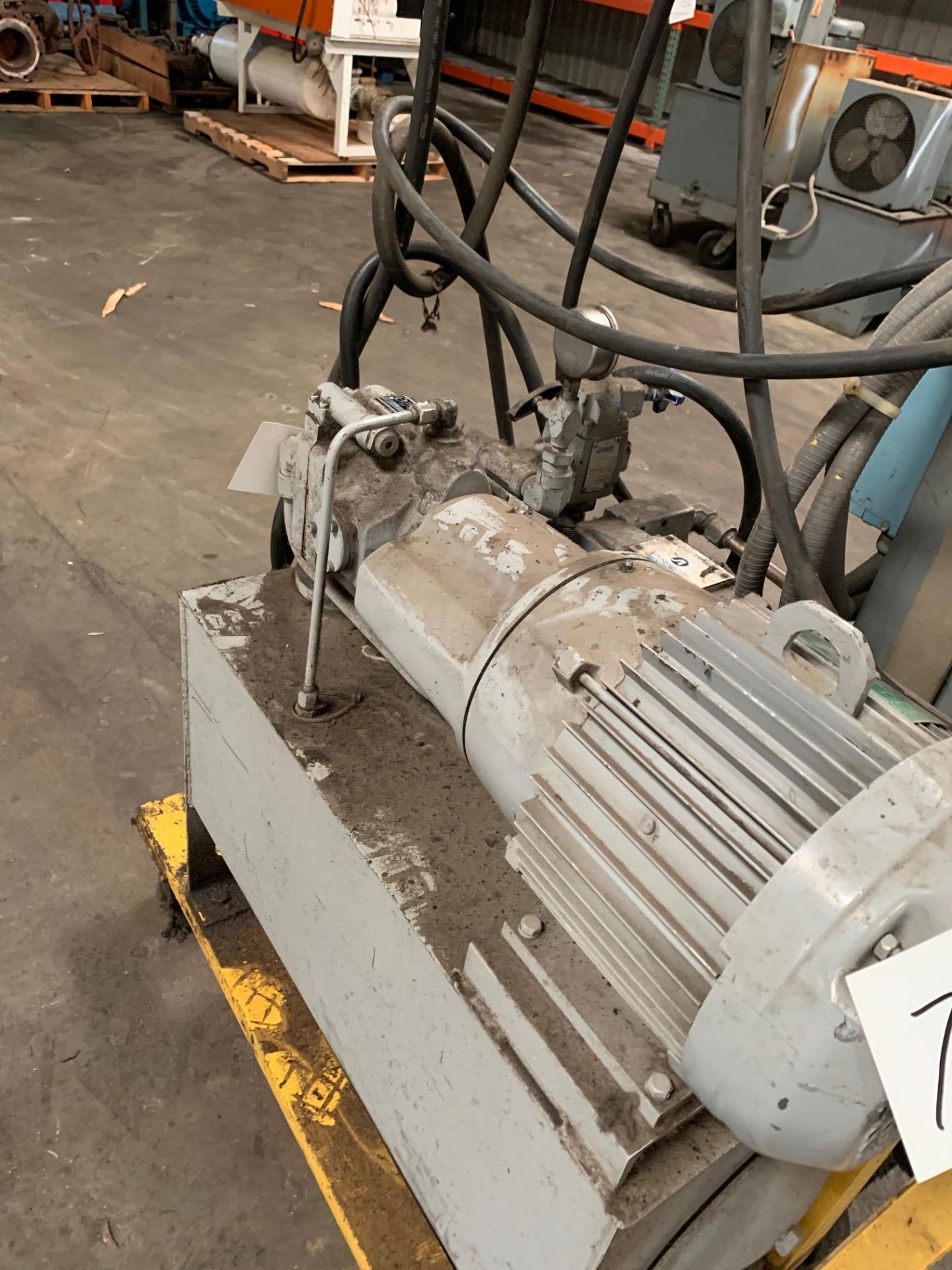 Hydraulic unit 7.5 HP 220/460 Volts. Reversing Motor , Rigging Fee: $25 - Image 3 of 7