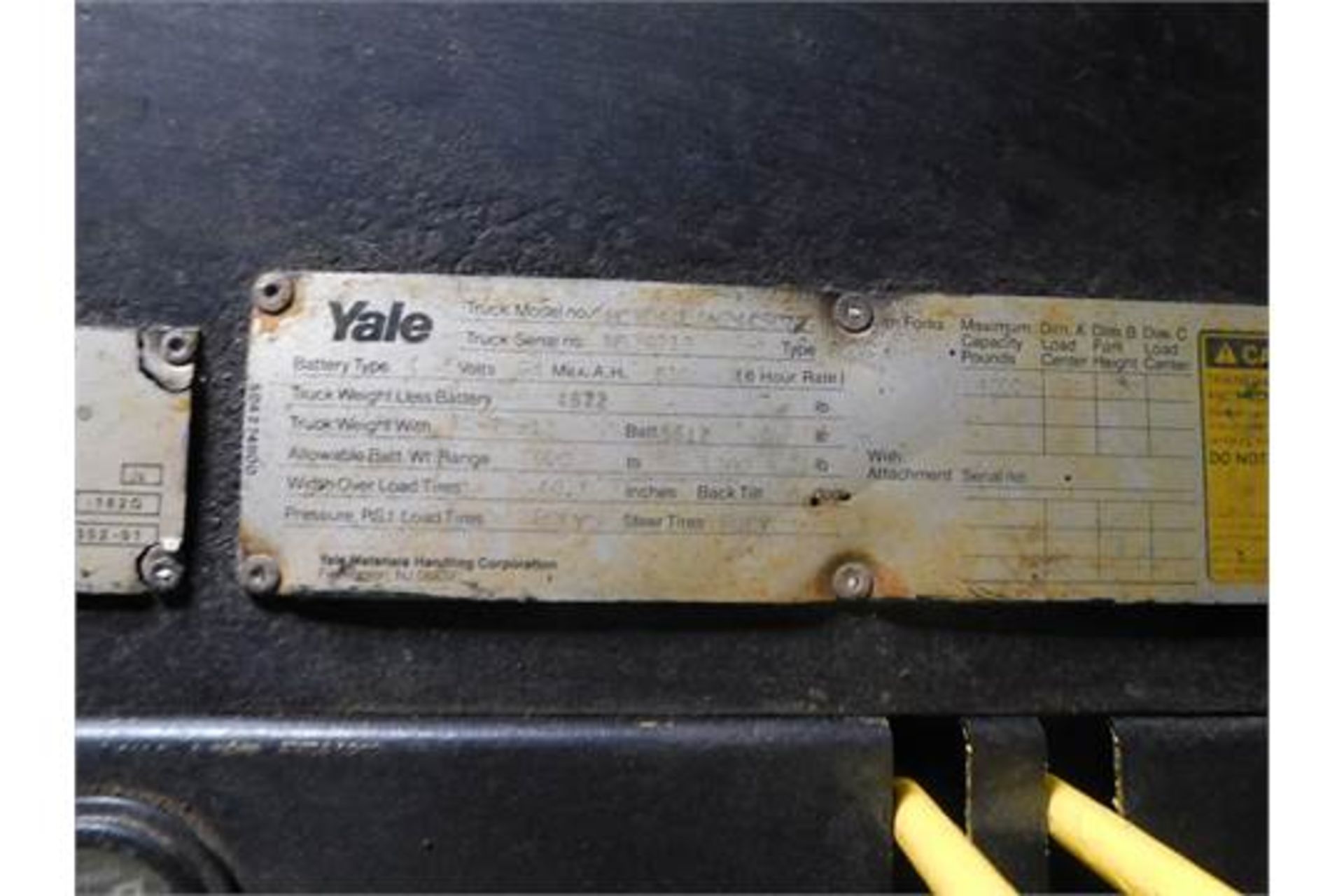 Yale Electric Pallet Jack, Model #MCW040LN24CS072, 510 Amps, 24 Volts, 3 ft. Forks, Serial # - Image 6 of 7