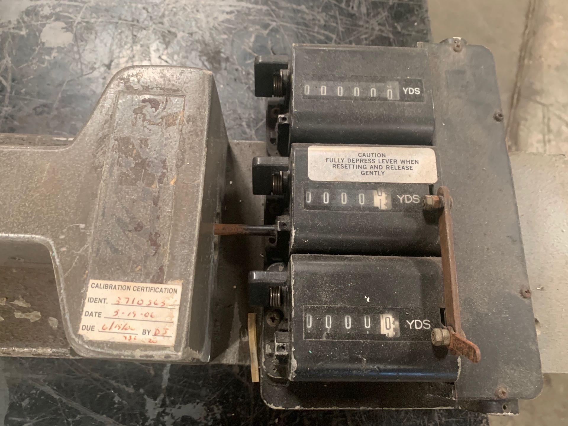 TRUMETER Model 200. Serial 20. Three manual counters. Yards (8 units), Rigging Fee: $25 - Image 5 of 7