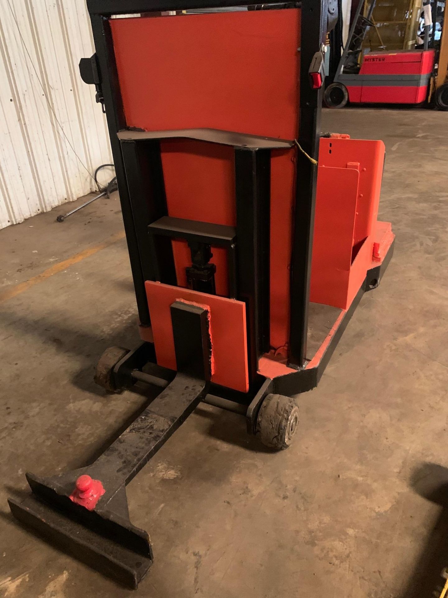 CLARK PWD 30 40 Pallet Jack A Frame Mover. 24 Volts DC, Rigging Fee: $5 - Image 4 of 9