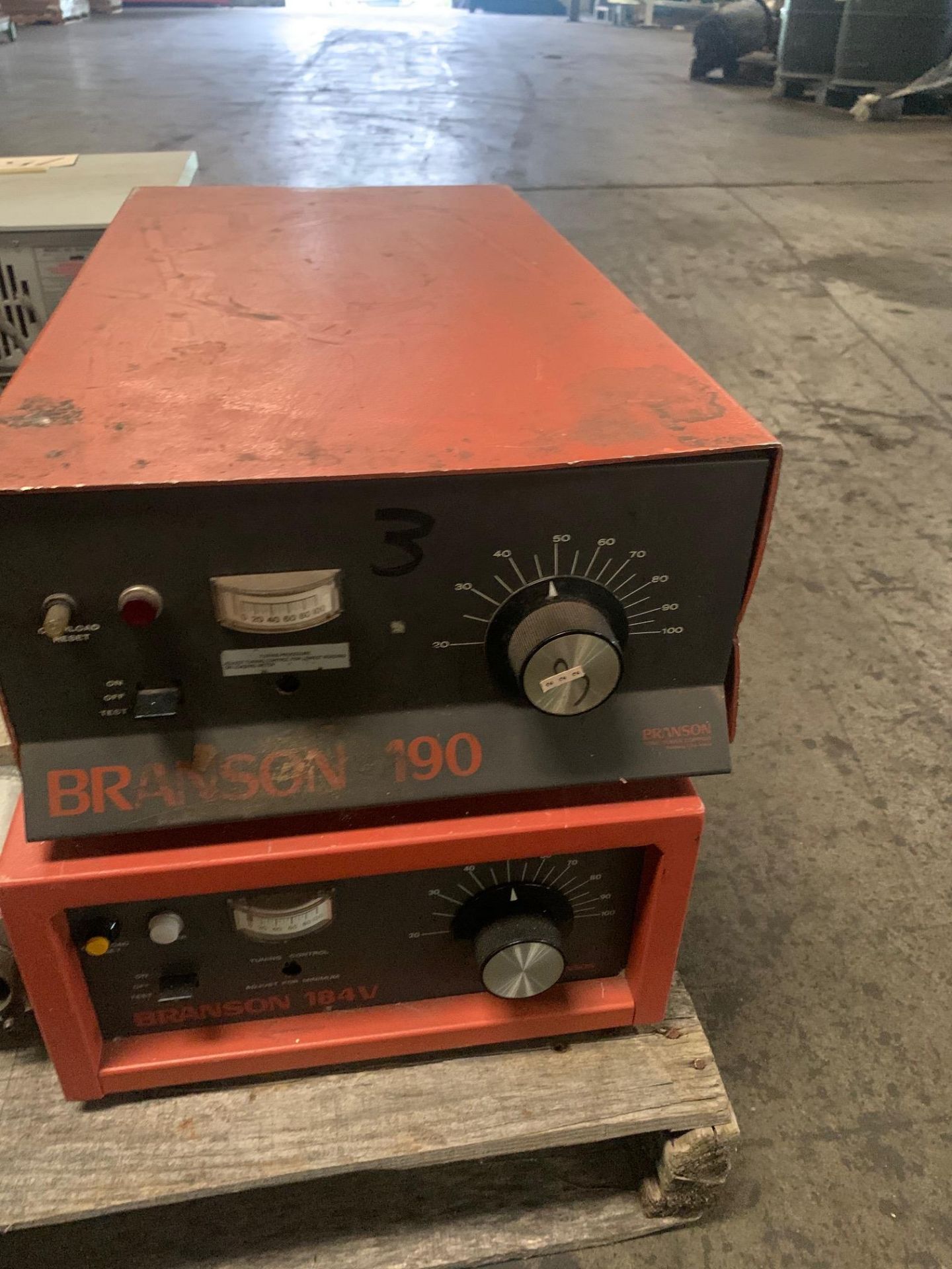 BRANSON ULTRASONIC CUTTING EQUIPMENT, Rigging Fee: $25 - Image 7 of 14