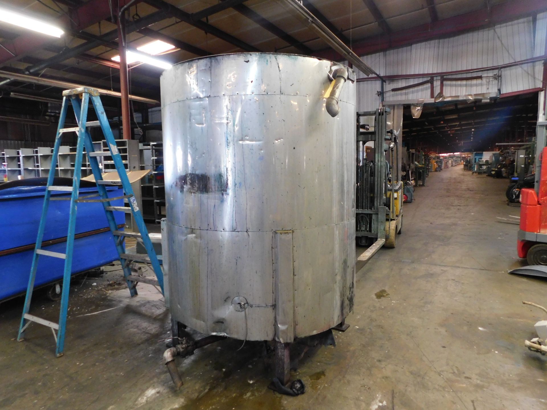 Stainless Steel Tank, 64 inches Diameter, 76.5 inches Height, Agitator/Mixer, Discharge Bottom,