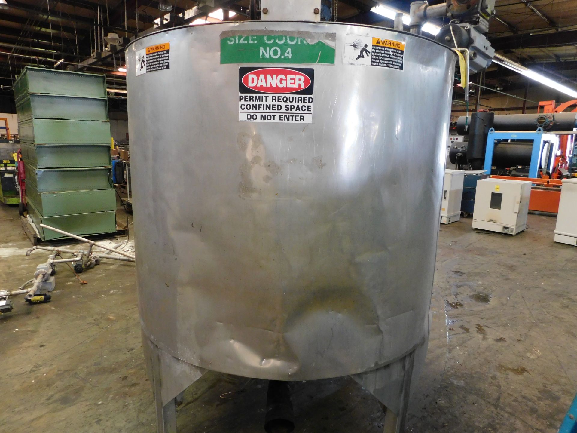 Stainless Steel Tank, 56.5 inches Diameter, 48.5 inches Height, Agitator/Mixer, Discharge Side and