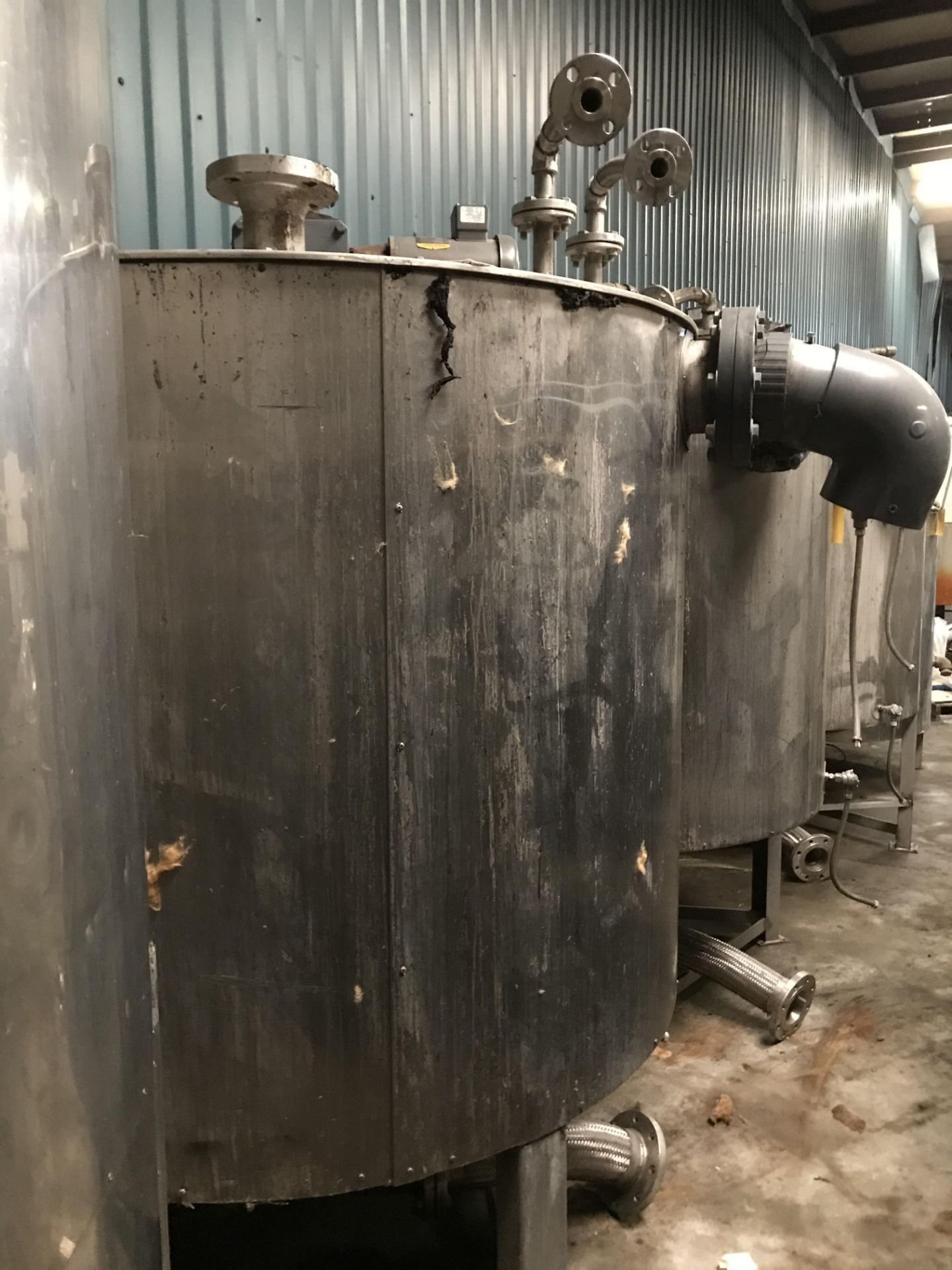 Stainless Steel Tank, 64 inches Diameter, 52.5 inches Height, Agitator/Mixer, Discharge Bottom, - Image 2 of 3