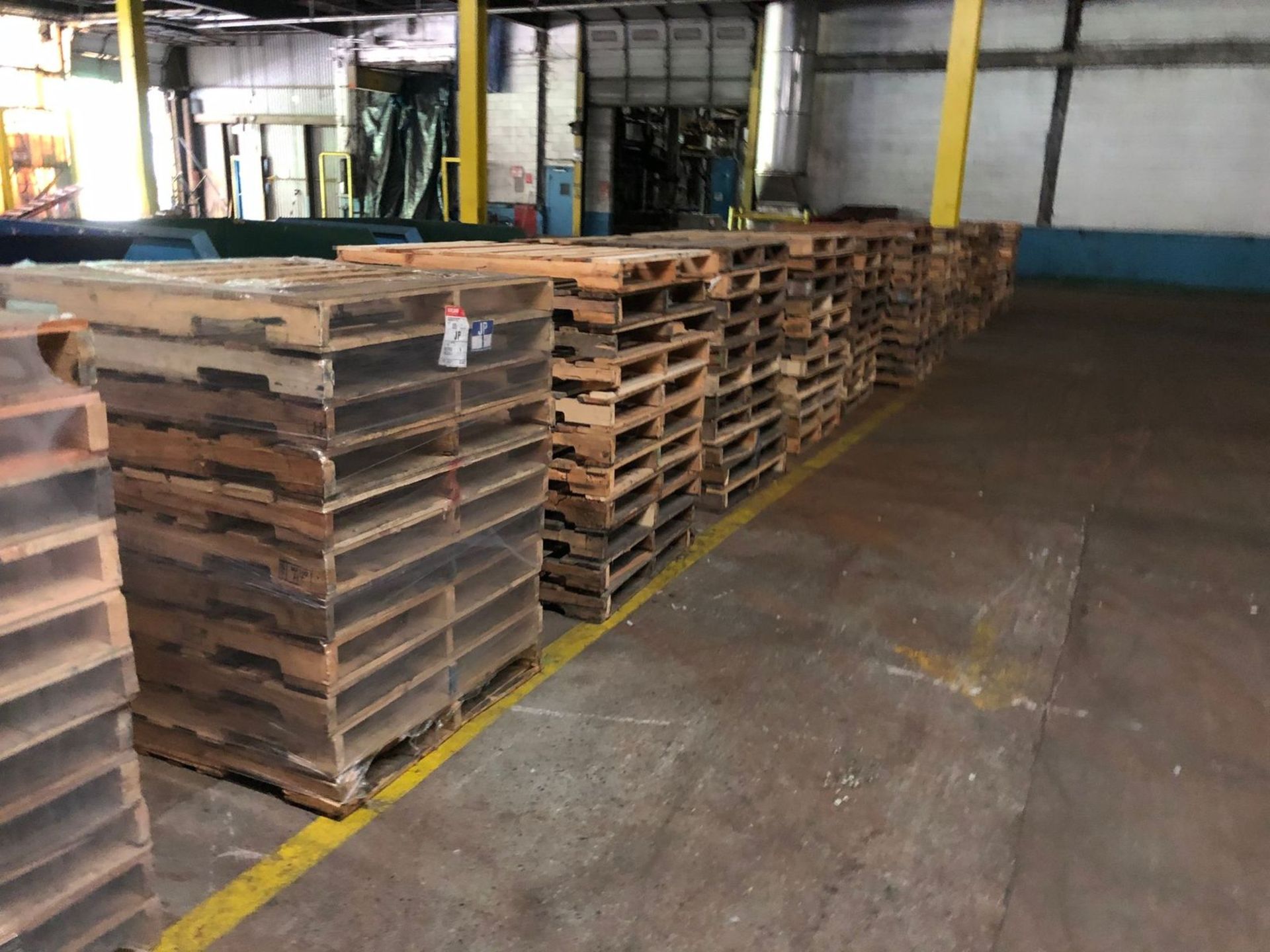 Wood Pallets - Image 3 of 3