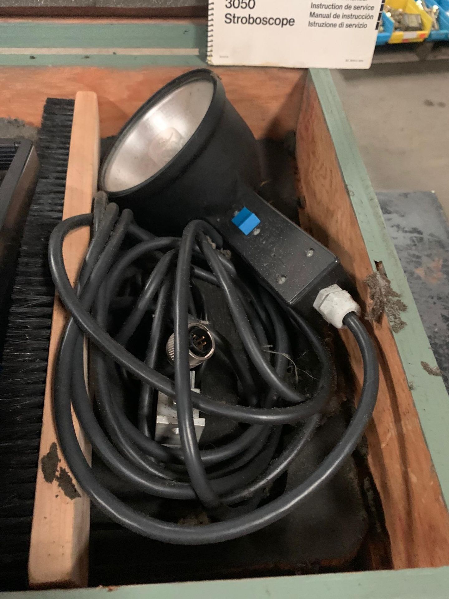 Ruti Stroboscope Model 3050 / Serial 3687482, Rigging Fee: $25 - Image 6 of 7