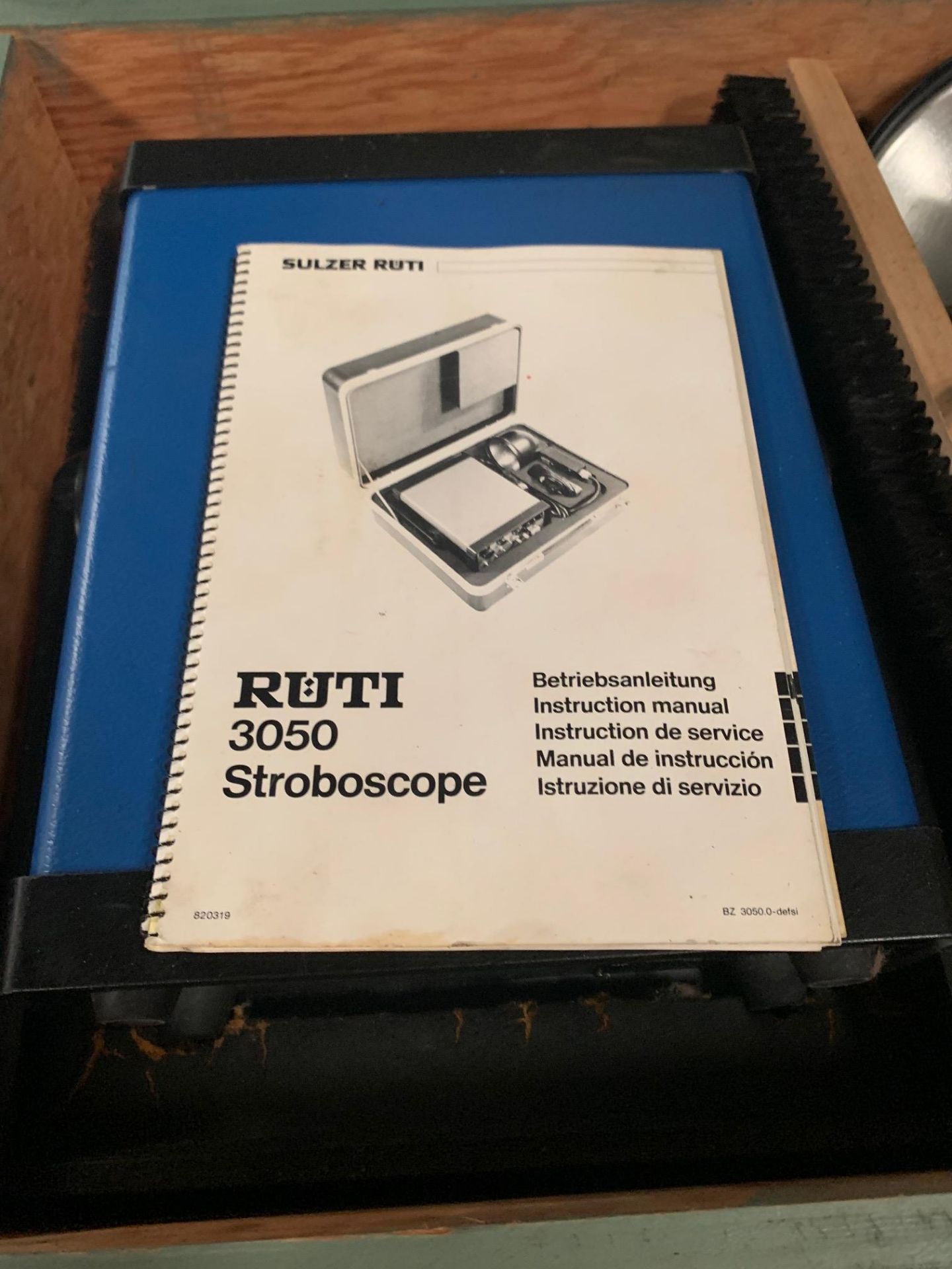 Ruti Stroboscope Model 3050 / Serial 3687482, Rigging Fee: $25 - Image 2 of 7