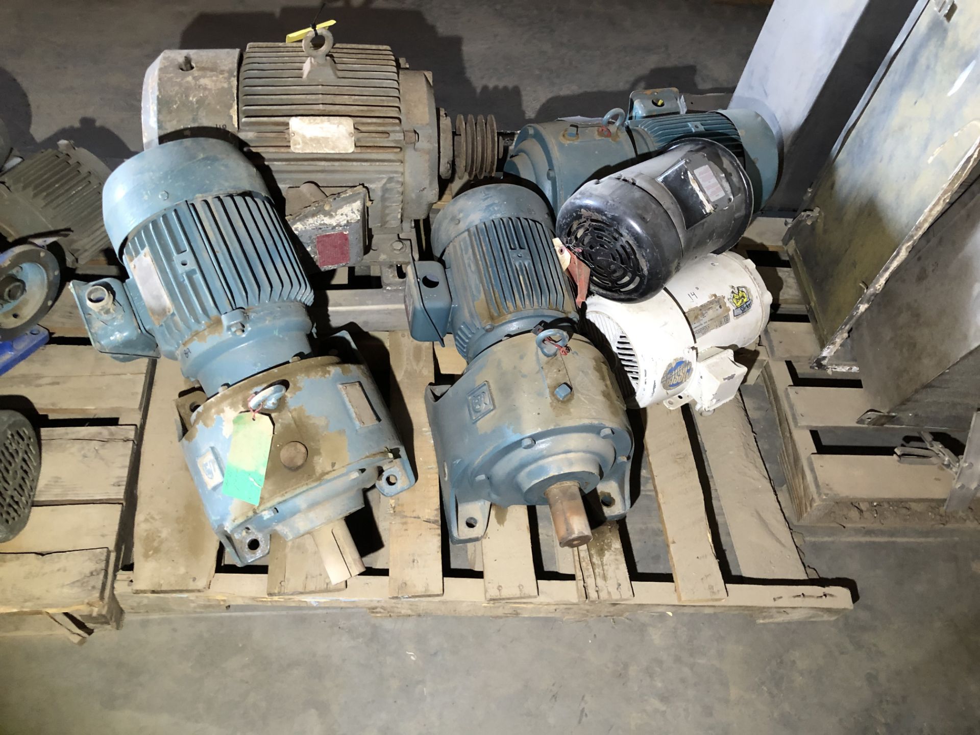 (3) Pallets of Misc. Motors & Pumps - Image 3 of 8