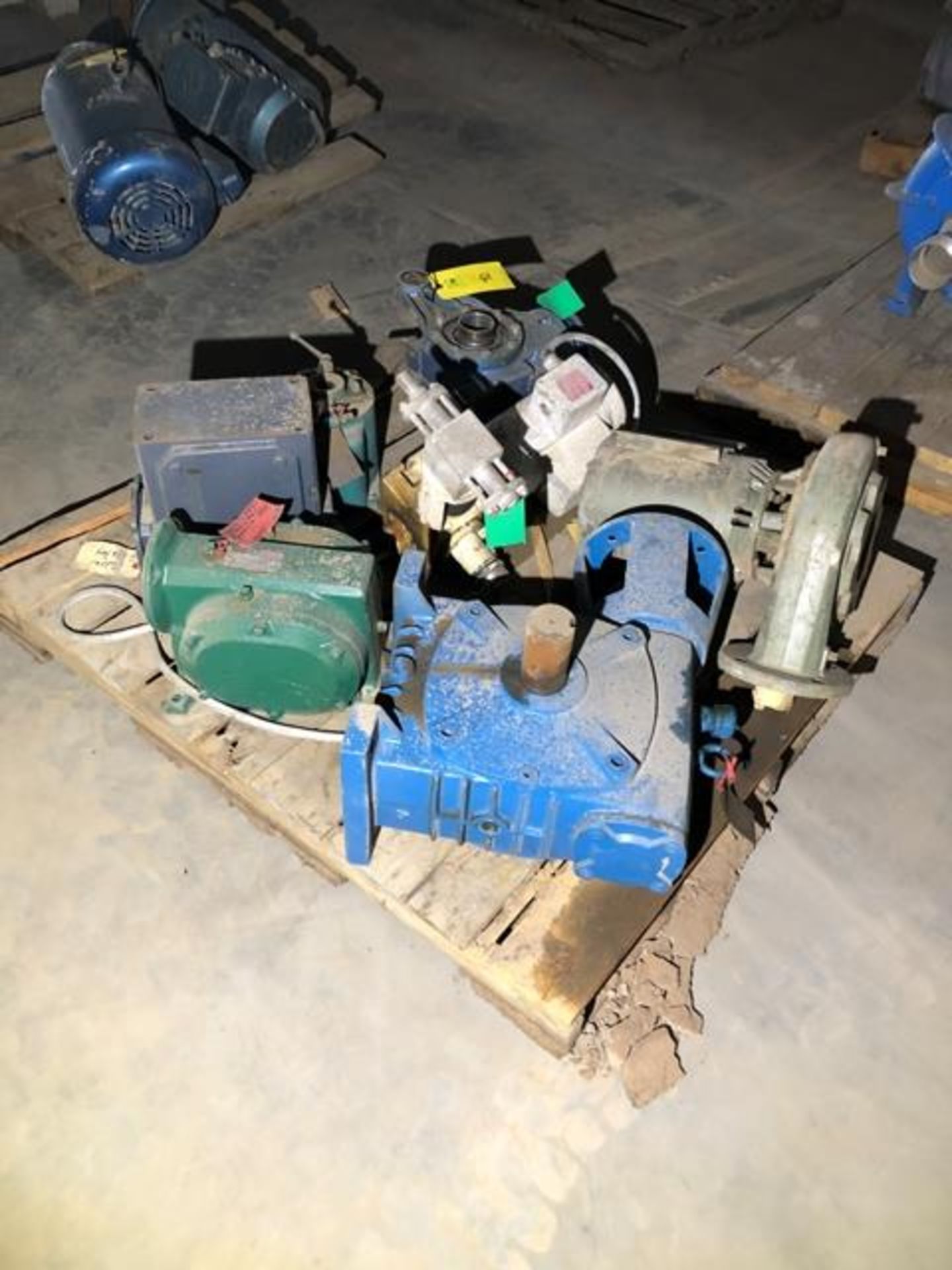 Pallet of Motors & Pumps, Including Reliance - Image 4 of 8