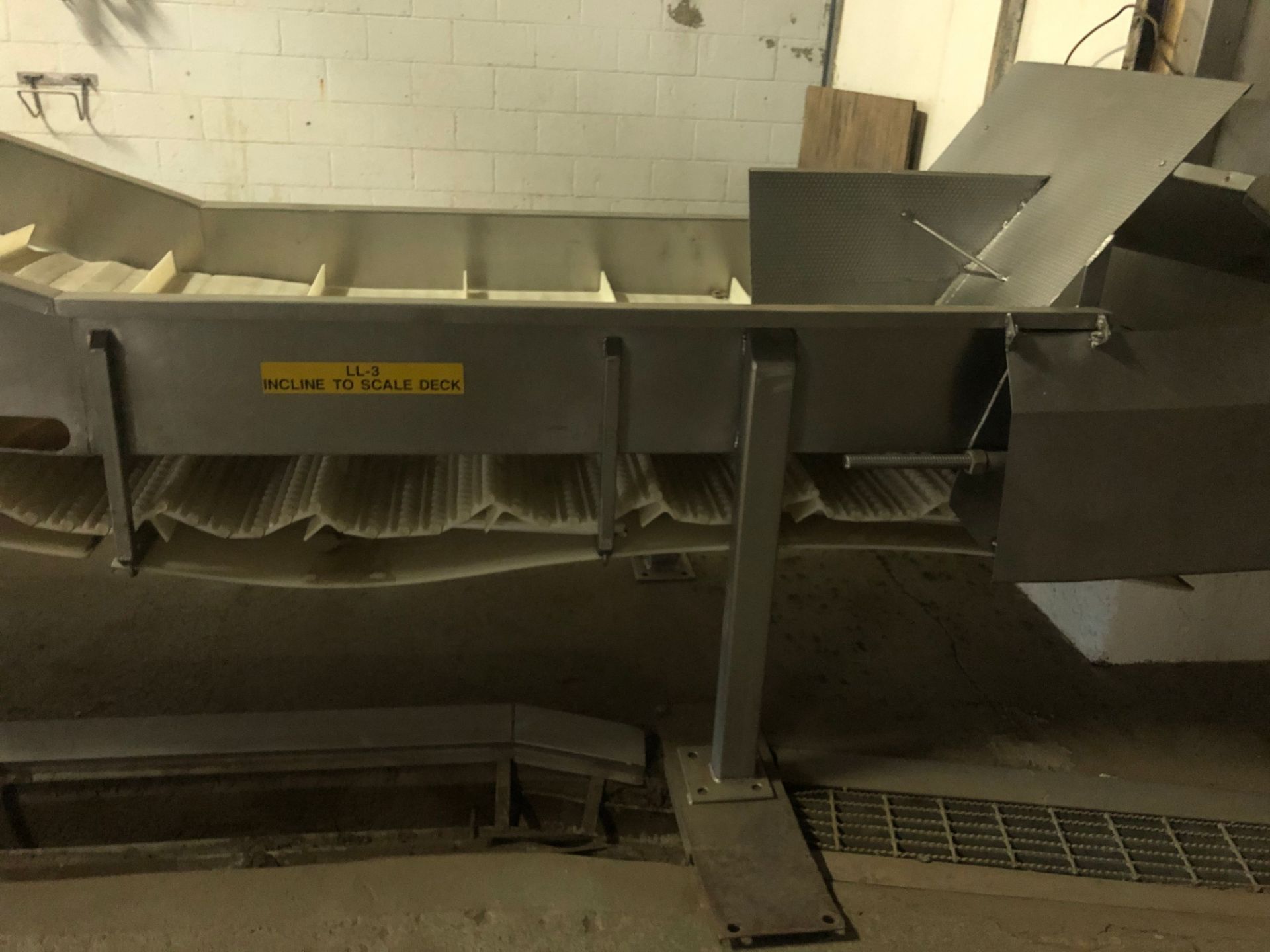 Incline Transfer Conveyor, Approx. 2ft Wide Belt