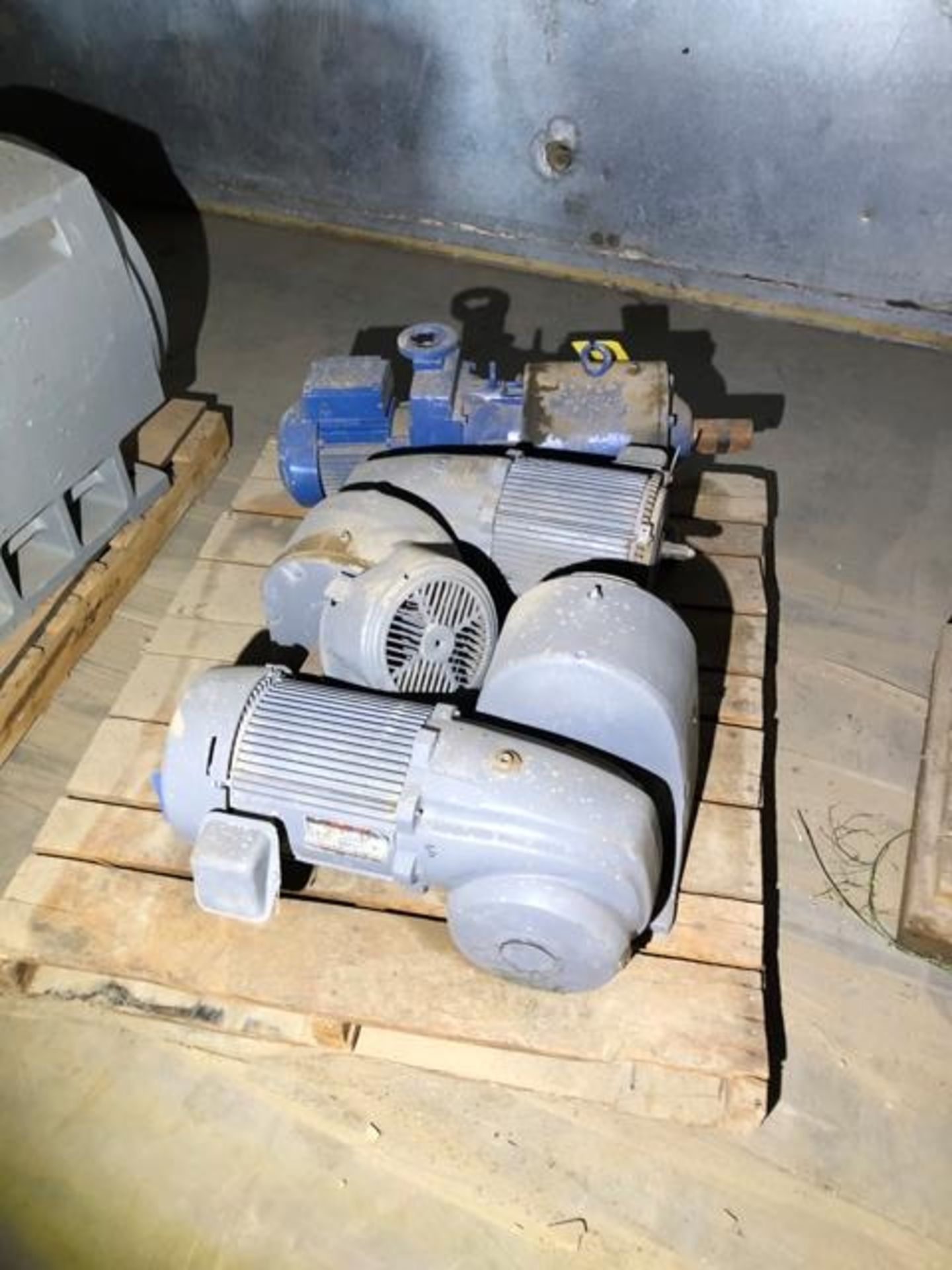 (3) Smaller Motors & Pumps (5 HP Motors) - Image 3 of 4