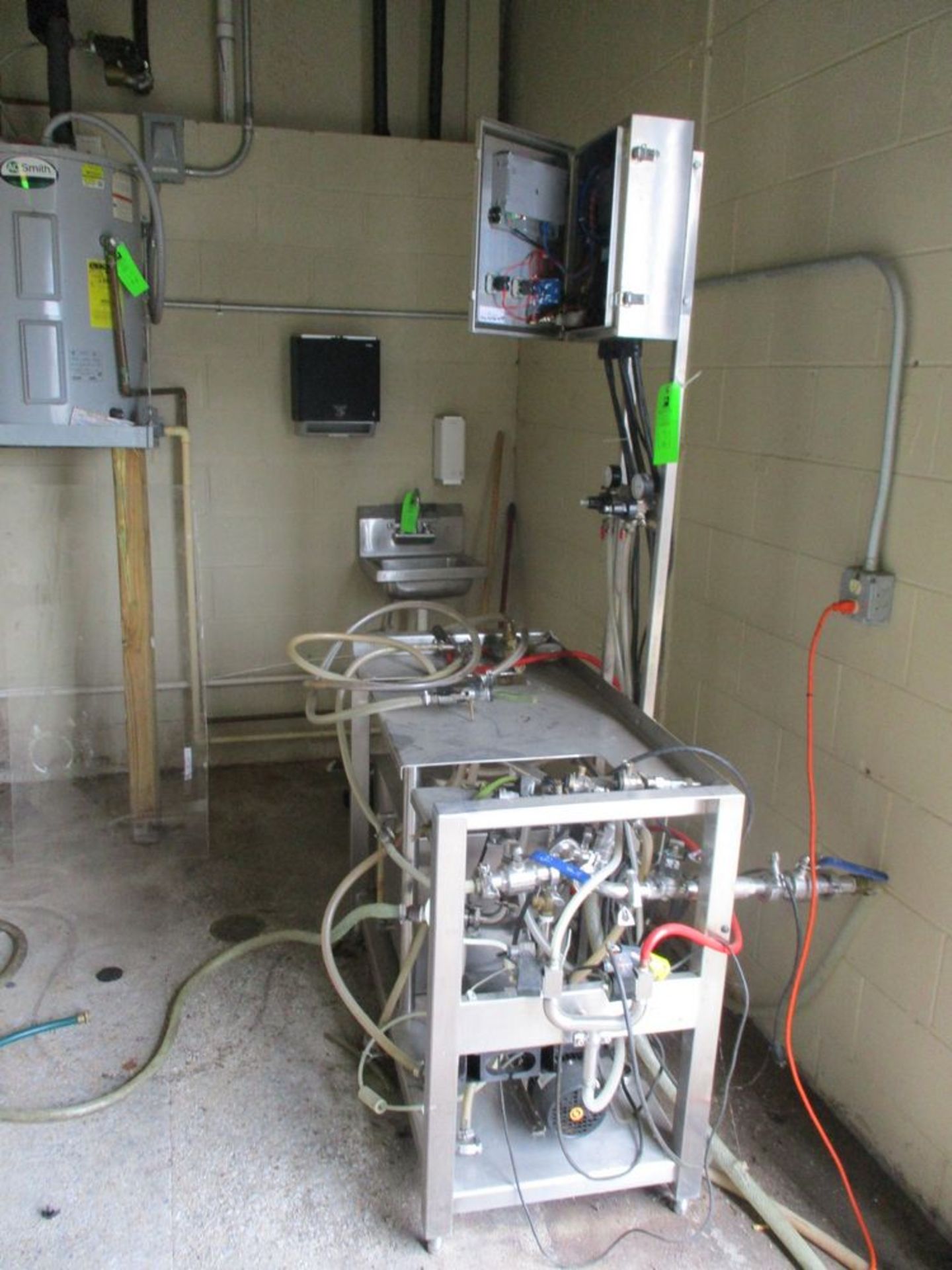 2 station keg washer/filler, 115 vac heater and controls ***Auctioneer Note*** -- $75 Removal &