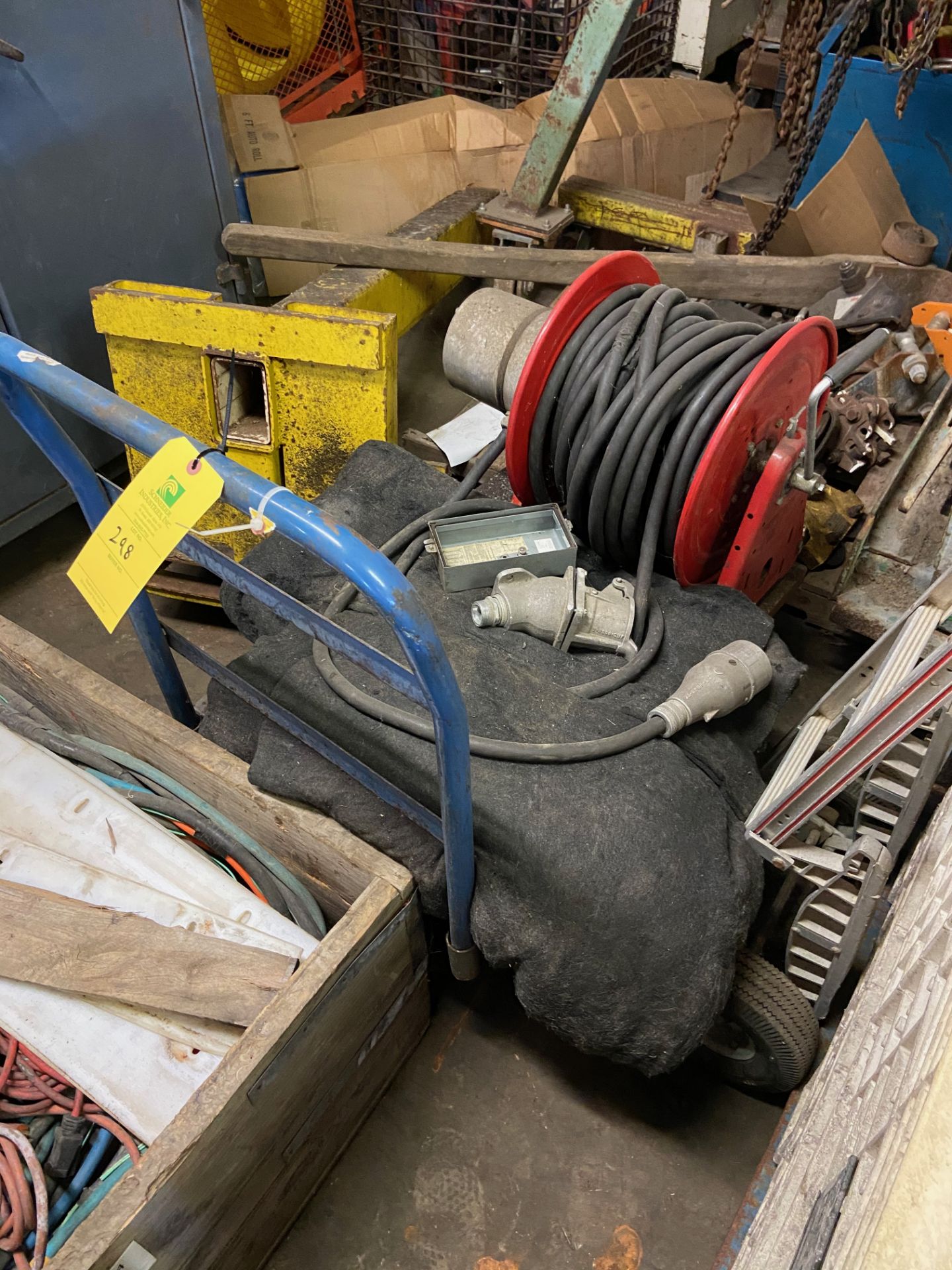 Heavy Duty Electrical Reel on Cart (Located in Oelwein, IA) (Rigging & Loading: $25) - Image 2 of 4