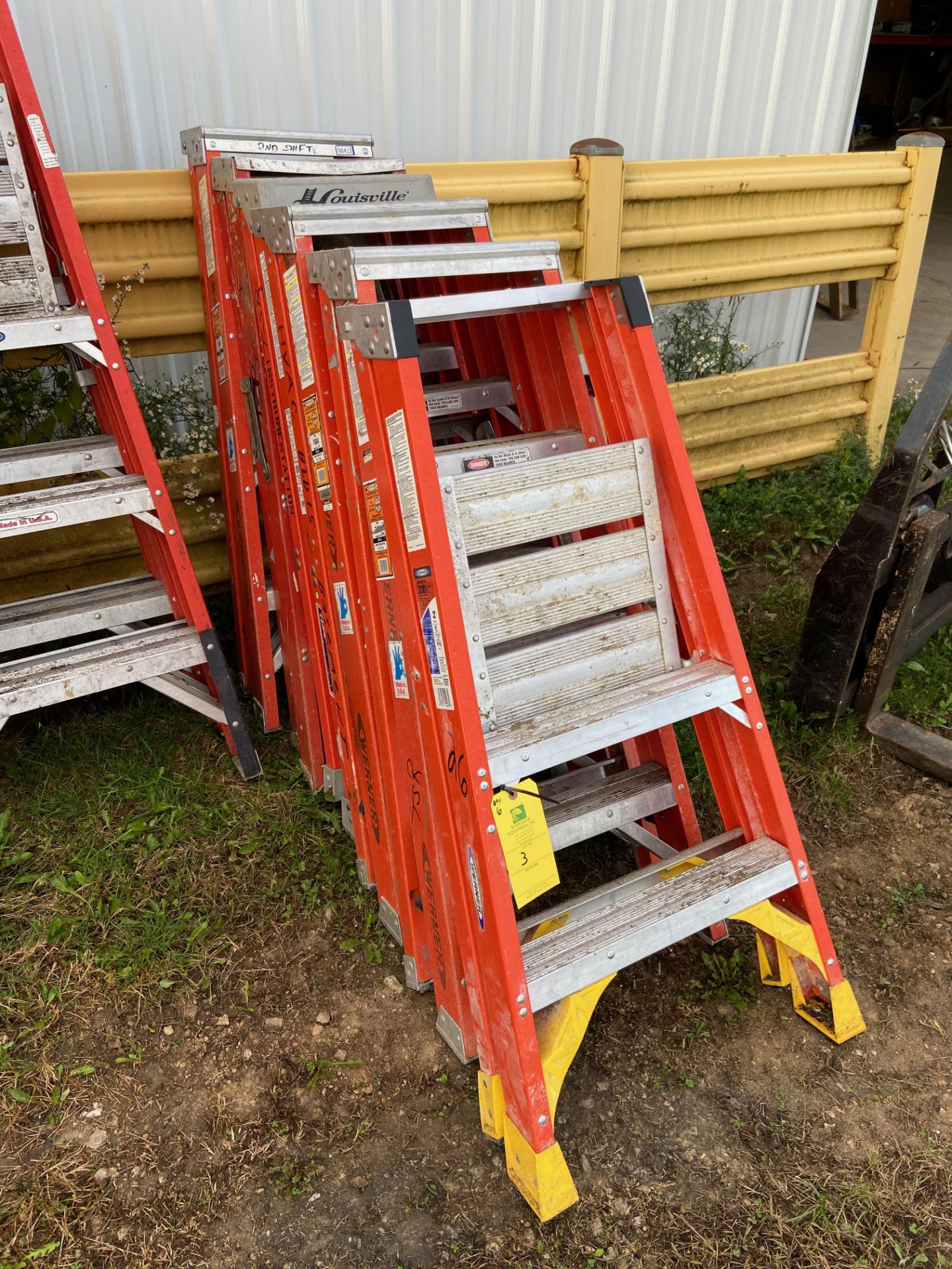 Step Ladders, 2', Qty 3, (Rigging & Loading: $25) (Located in Oelwein, IA)