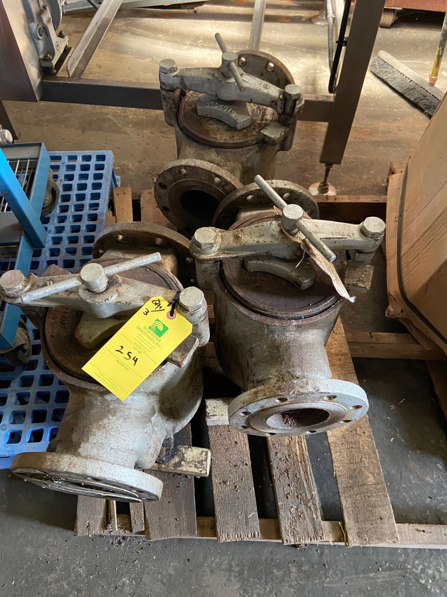 Magnets, Qty 3, (Located in Oelwein, IA) (Rigging & Loading: $25)