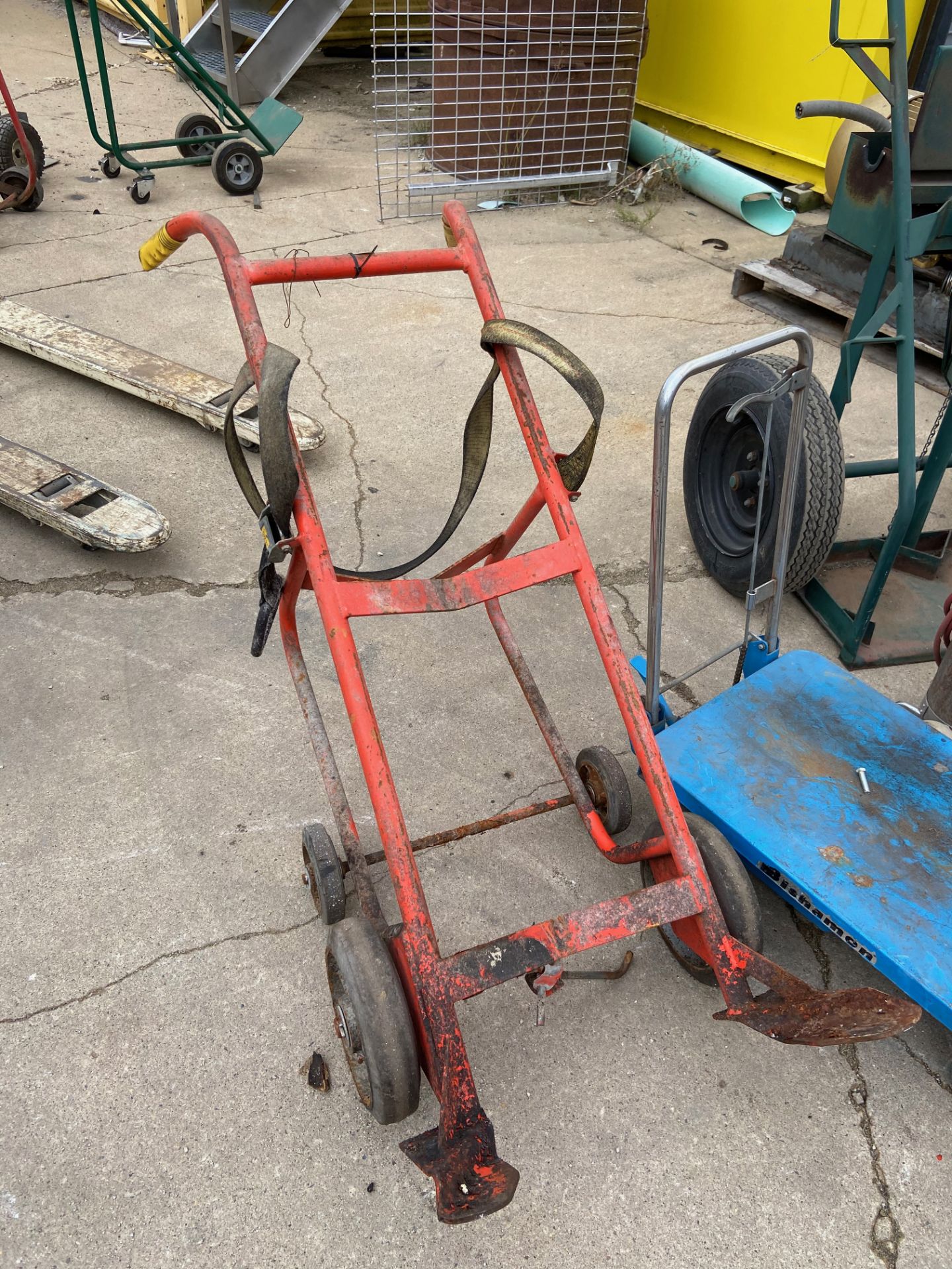 Drum Dolly (Located in Oelwein, IA) (Rigging & Loading: $25)