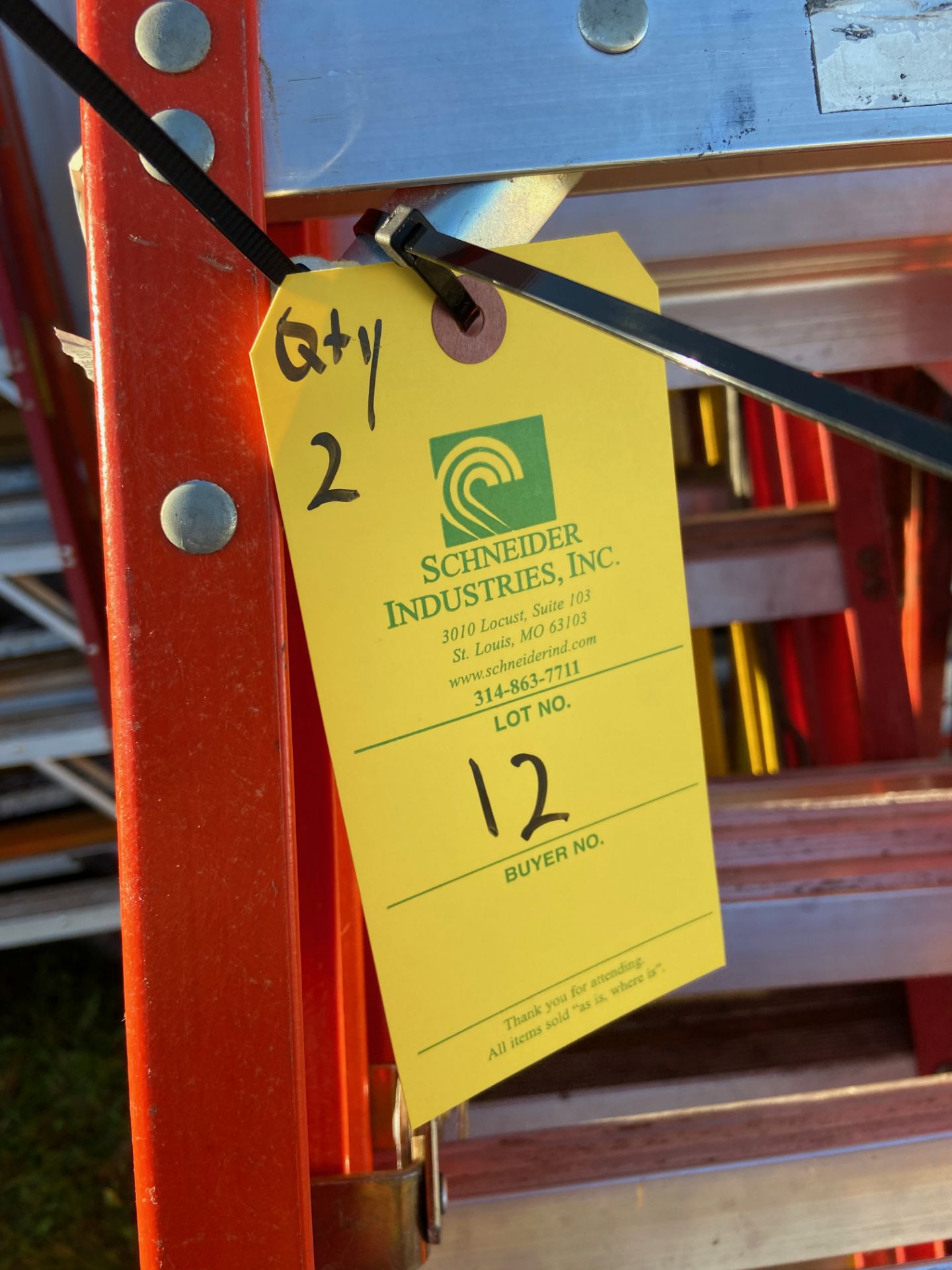 Ladders, 6', Qty 2, (Rigging & Loading: $25) (Located in Oelwein, IA) - Image 3 of 3