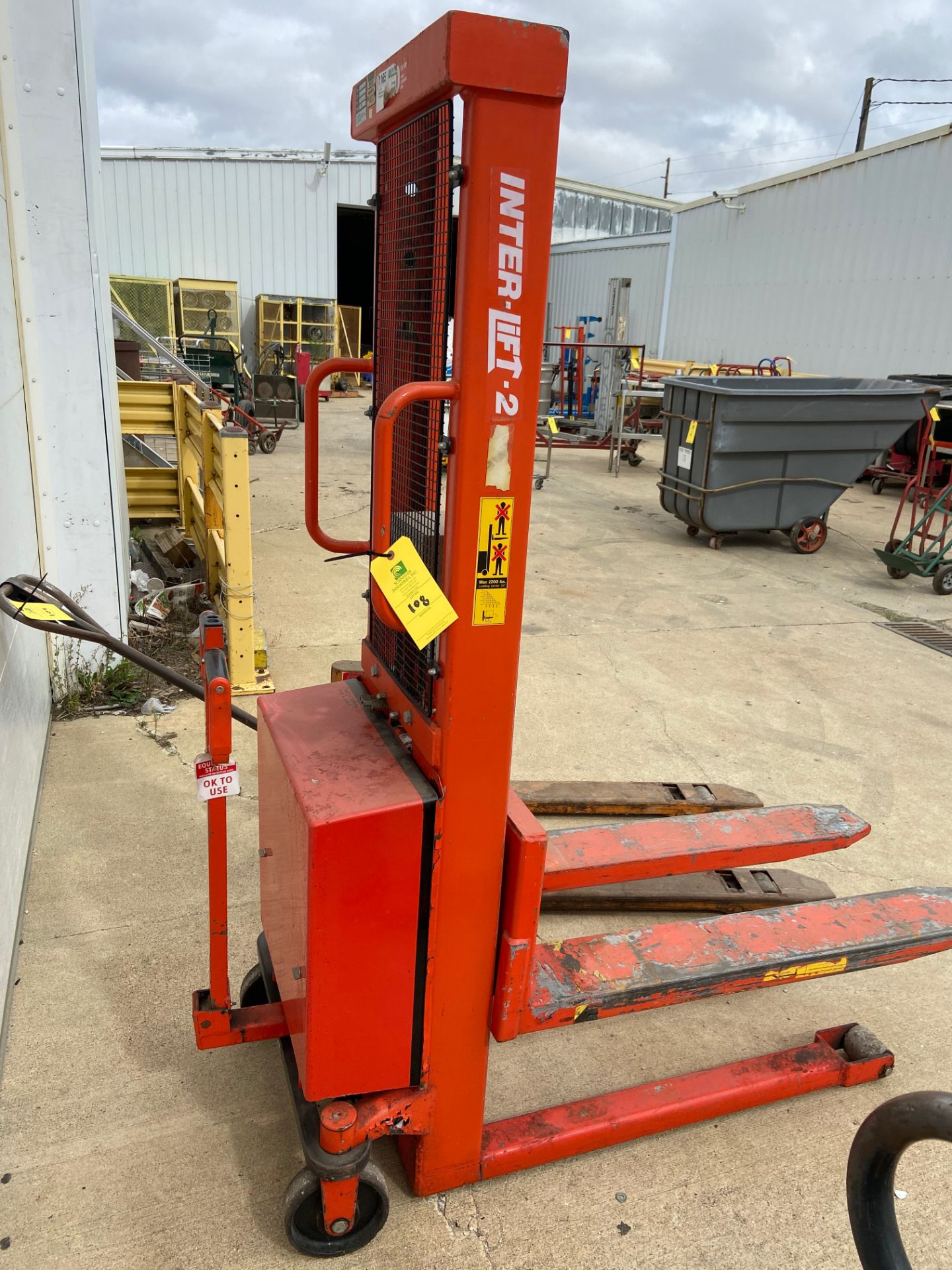 Pallet Jack w/ Electric Lift, Max Capacity 2,200 lb (Located in Oelwein, IA) (Rigging & Loading: $20 - Image 3 of 4