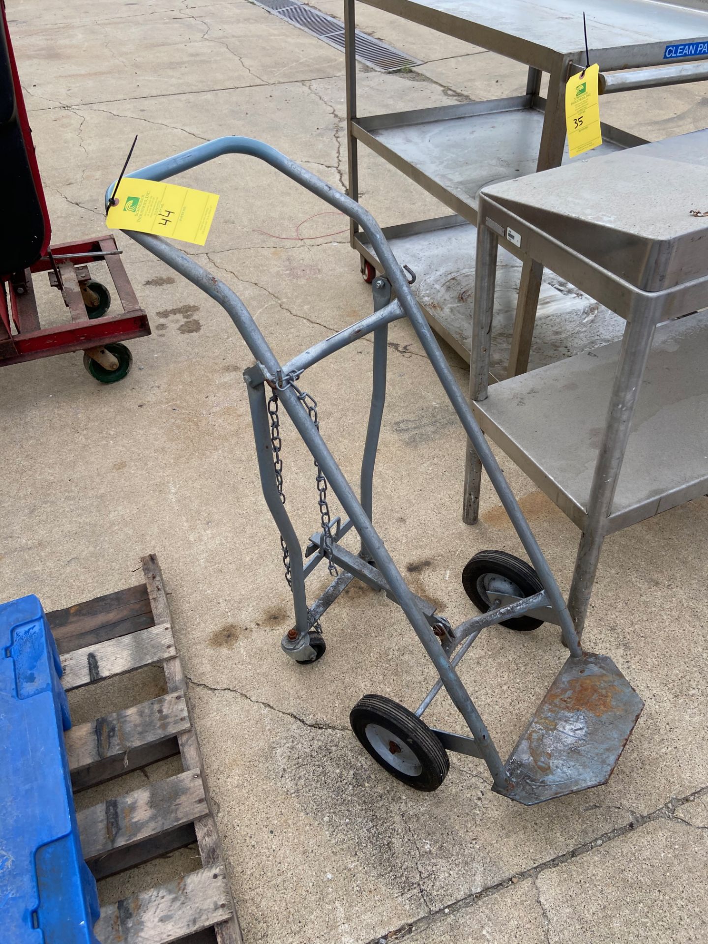 Drum/ Tank Dolly (Located in Oelwein, IA) (Rigging & Loading: $25)