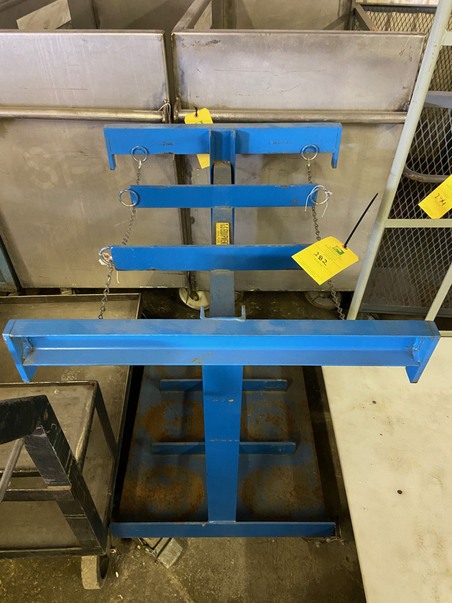 Metal Stand on Casters, (Located in Oelwein, IA) (Rigging & Loading: $25)