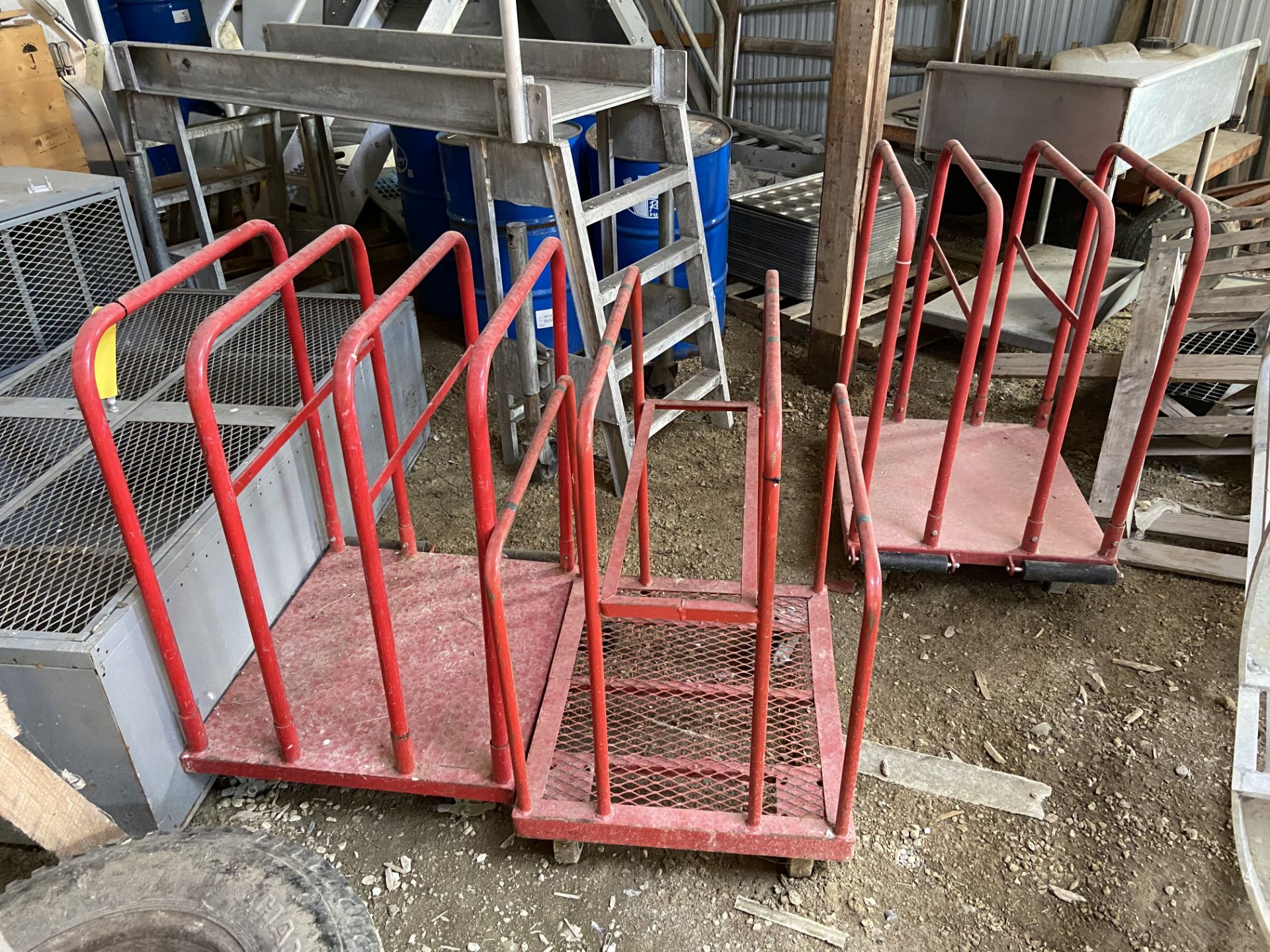 Metal Carts, Qty 3, (Located in Oelwein, IA) (Rigging & Loading: $40)