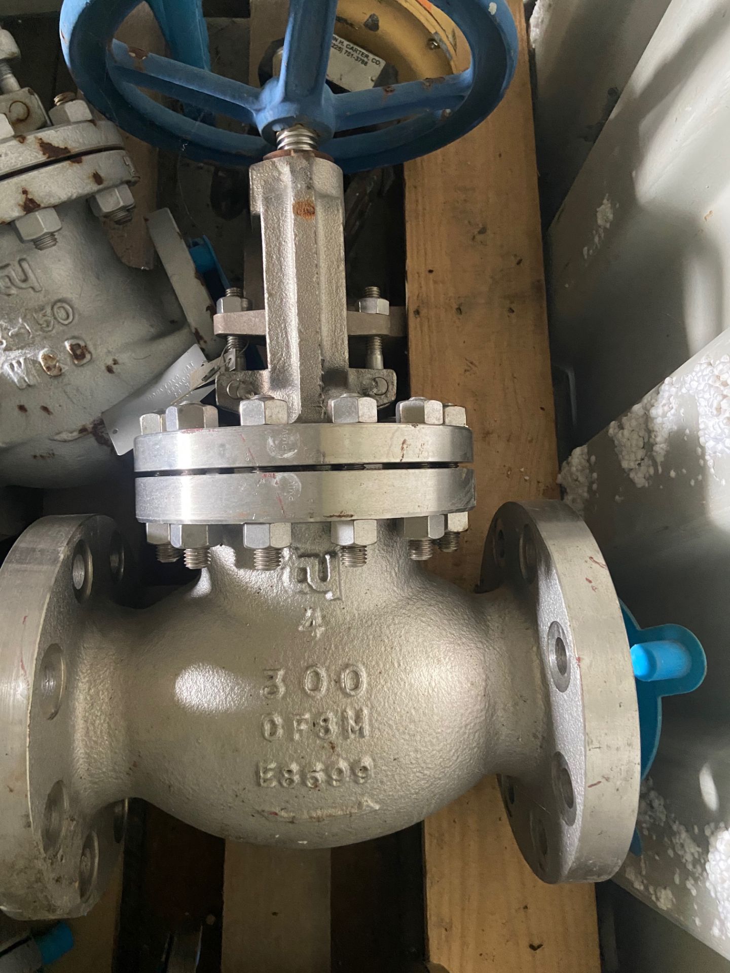Pallet of Valves: (2) TY 150 Gate Valve, 6"; TY 300 Globe Valve, 4"; (All Pictured) (Located in - Image 4 of 8