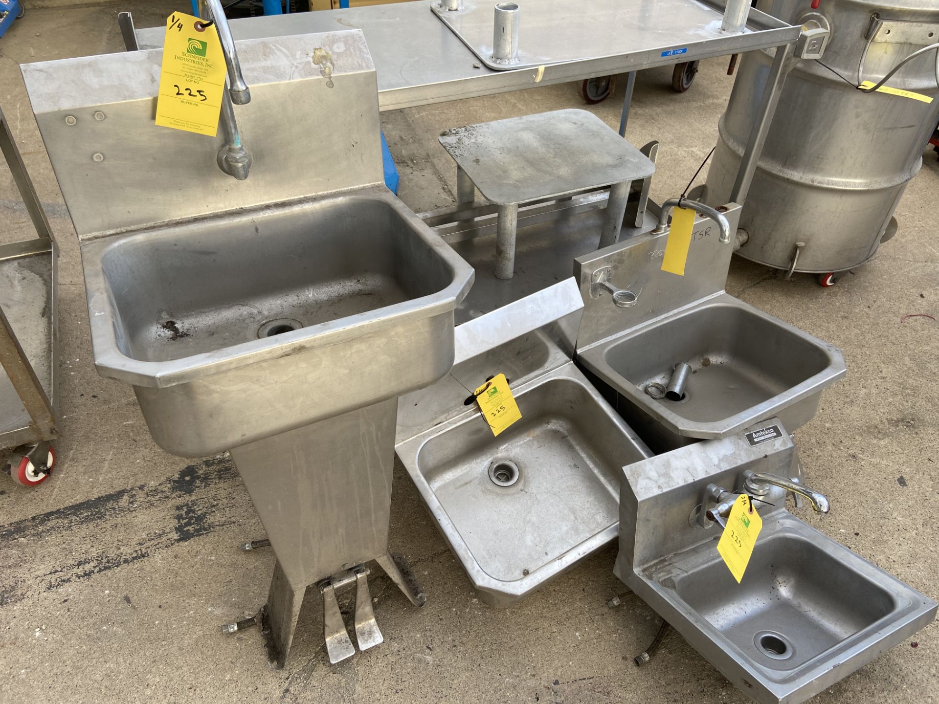 Stainless Steel Sinks, Qty 4 (Located in Oelwein, IA) (Rigging & Loading: $25)