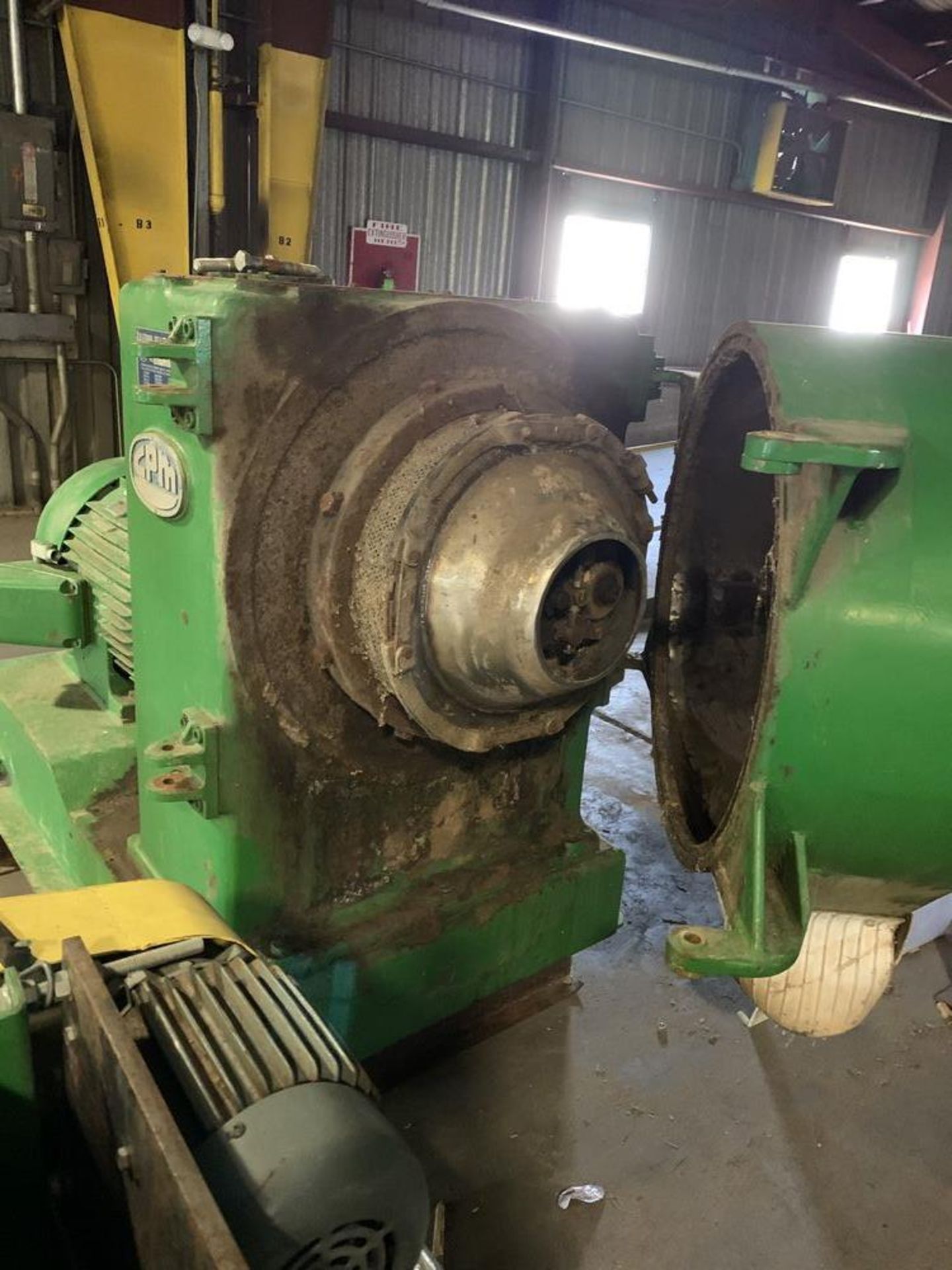 Located in Canon City CO: CPM 16" pellet mill with 100hp motor with die, rolls, feed cone, die - Image 2 of 3