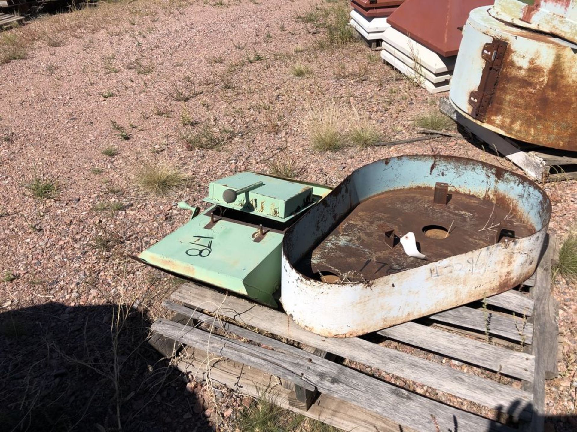 Located in Canon City CO: CPM Chute with magnet, and guard , Loading Fee of $50 - Image 2 of 3