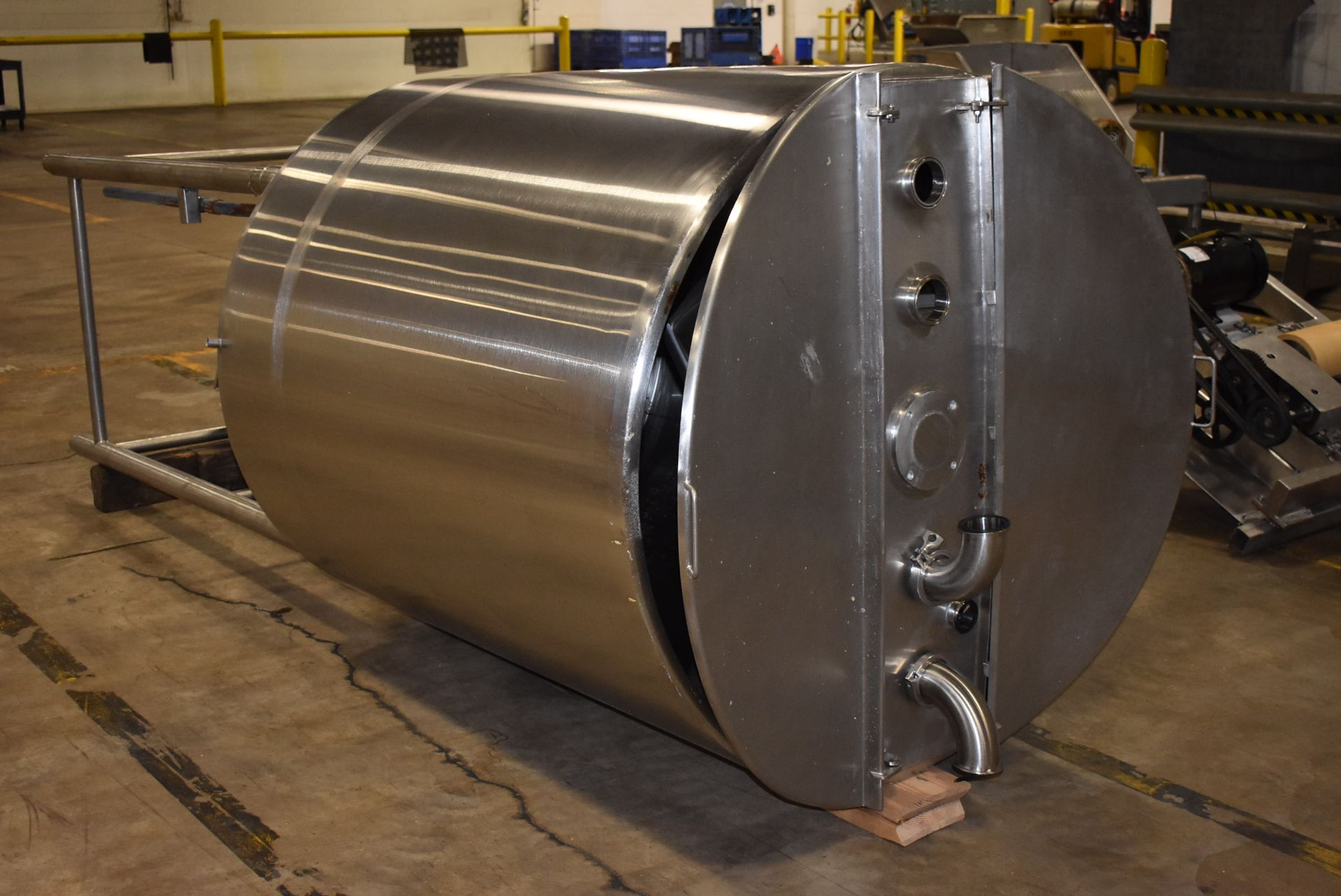 (Located in Mendota, IL) Stainless Steel Tank, 48" Diameter x 60" Top - Bottom Discharge - Image 2 of 3