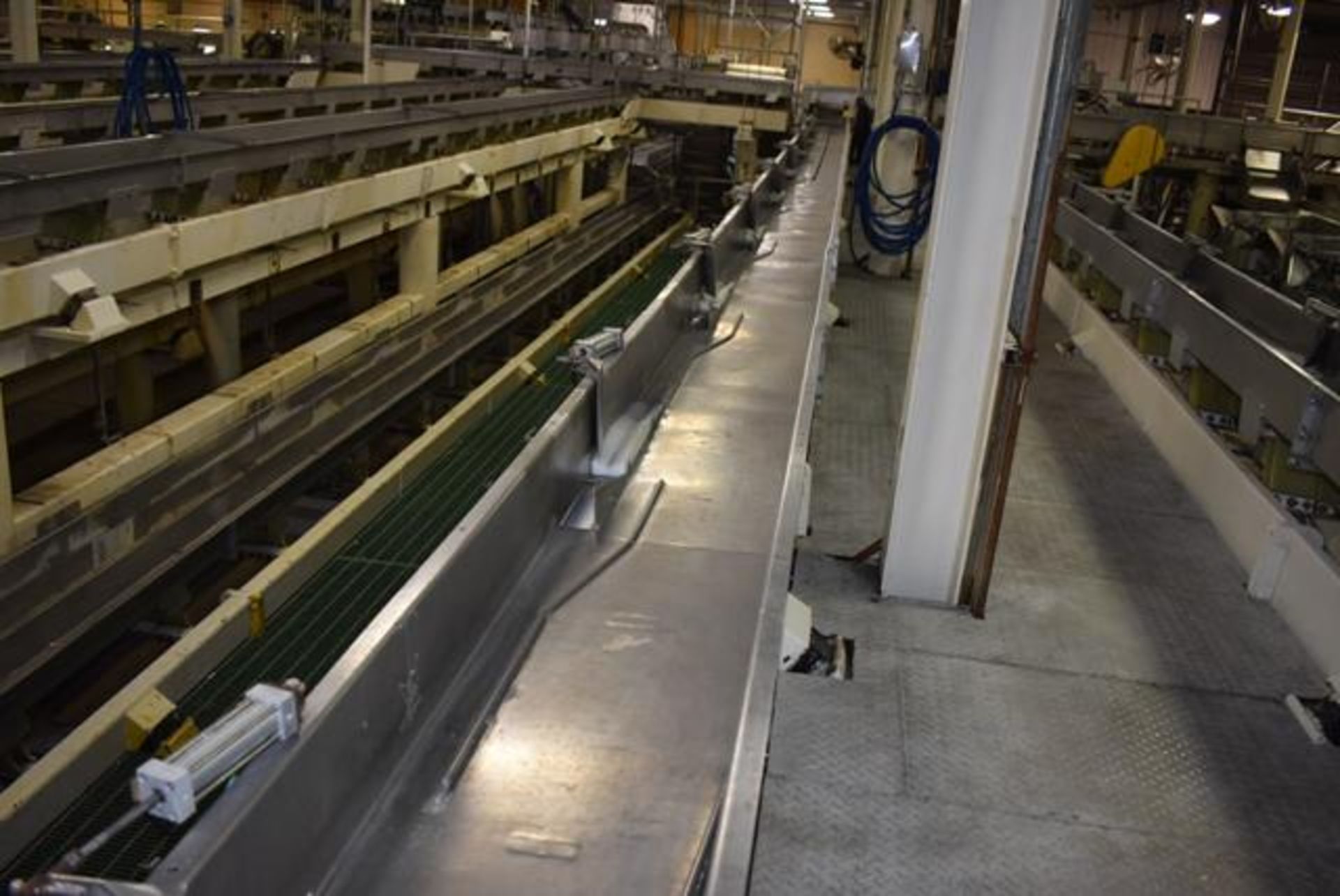 (Located in Sleepy Eye, MN) Commercial Vibratory Oscillating Shaker Conveyor, Approx. 72' Length x - Image 2 of 2