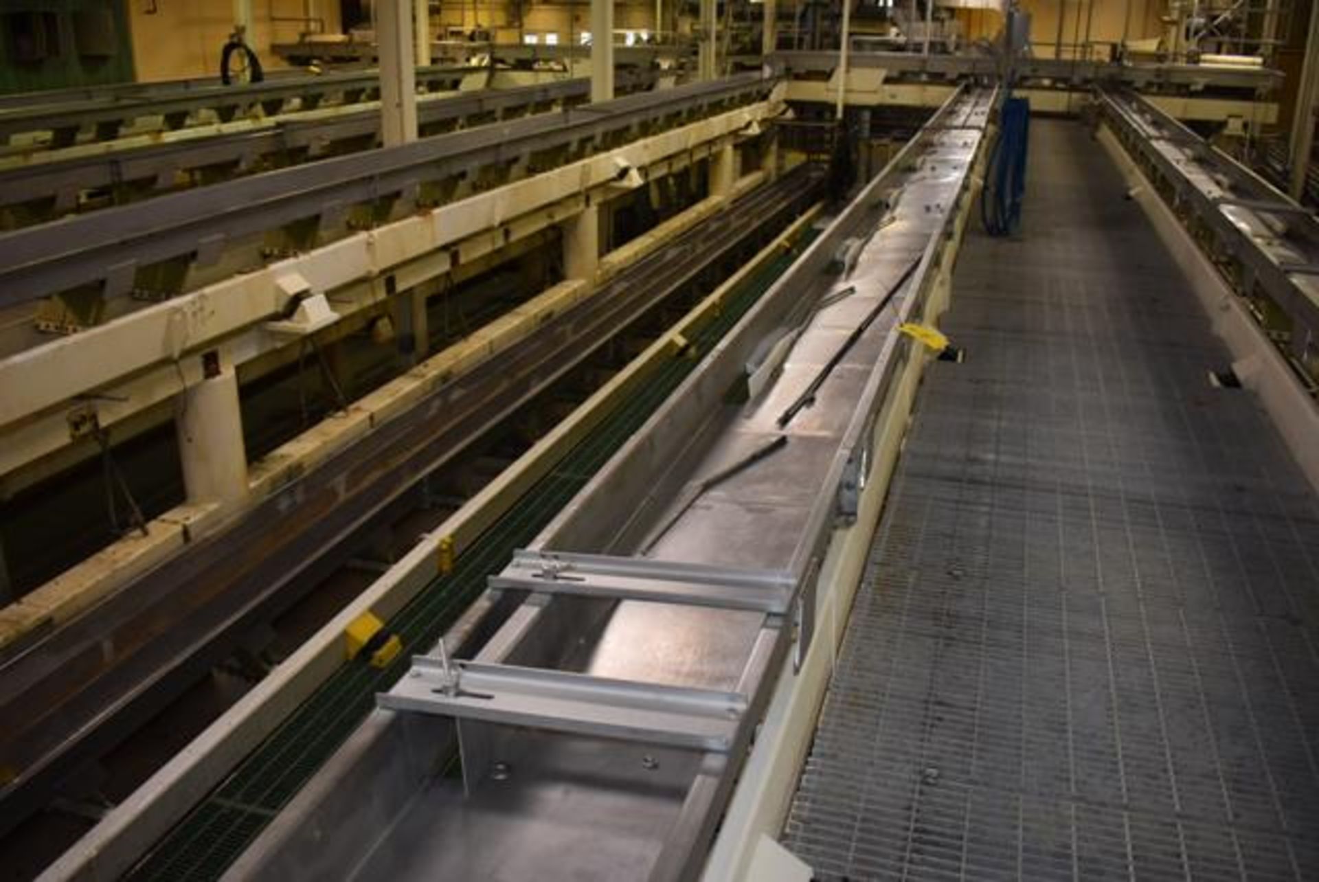 (Located in Sleepy Eye, MN) Commercial Vibratory Oscillating Shaker Conveyor, Approx. 72' Length x - Image 2 of 2