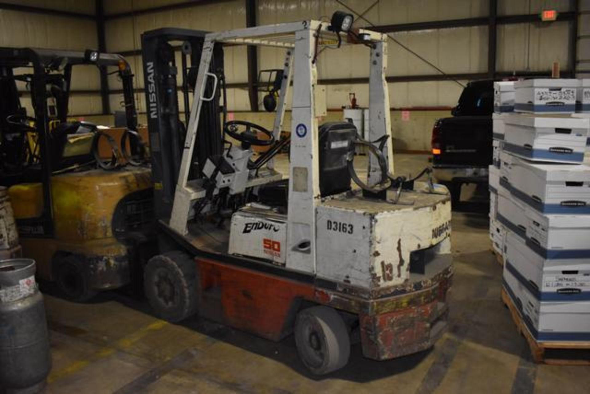 (Located in Rochester, MN) Nissan Enduro 50 Forklift, Propane, Cushion Tires, Side Shift, ROPS - Image 3 of 3