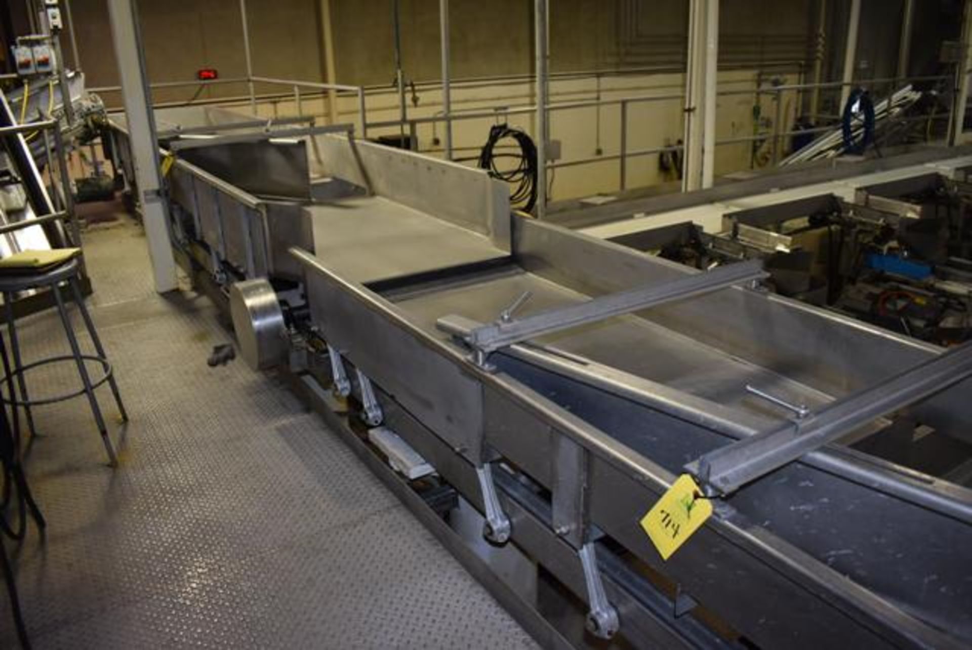 (Located in Sleepy Eye, MN) Commercial Vibratory Oscillating Conveyor, 32' Length x 40" Wide, NOTE -