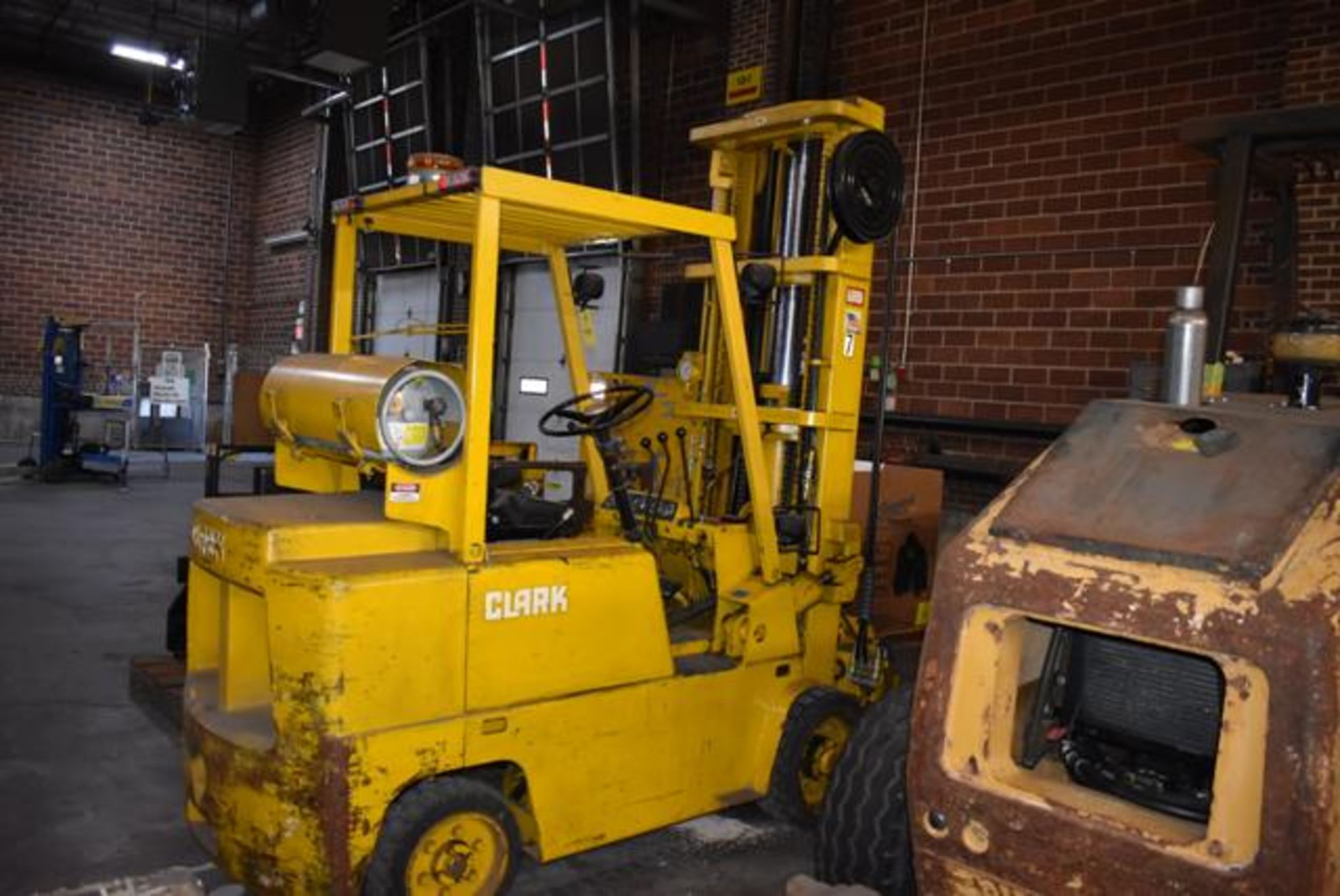 (Located in Sleepy Eye, MN) Clark Model #C500-70 Fork Lift, Propane, Rated 3500 lbs. Capacity, - Image 3 of 3