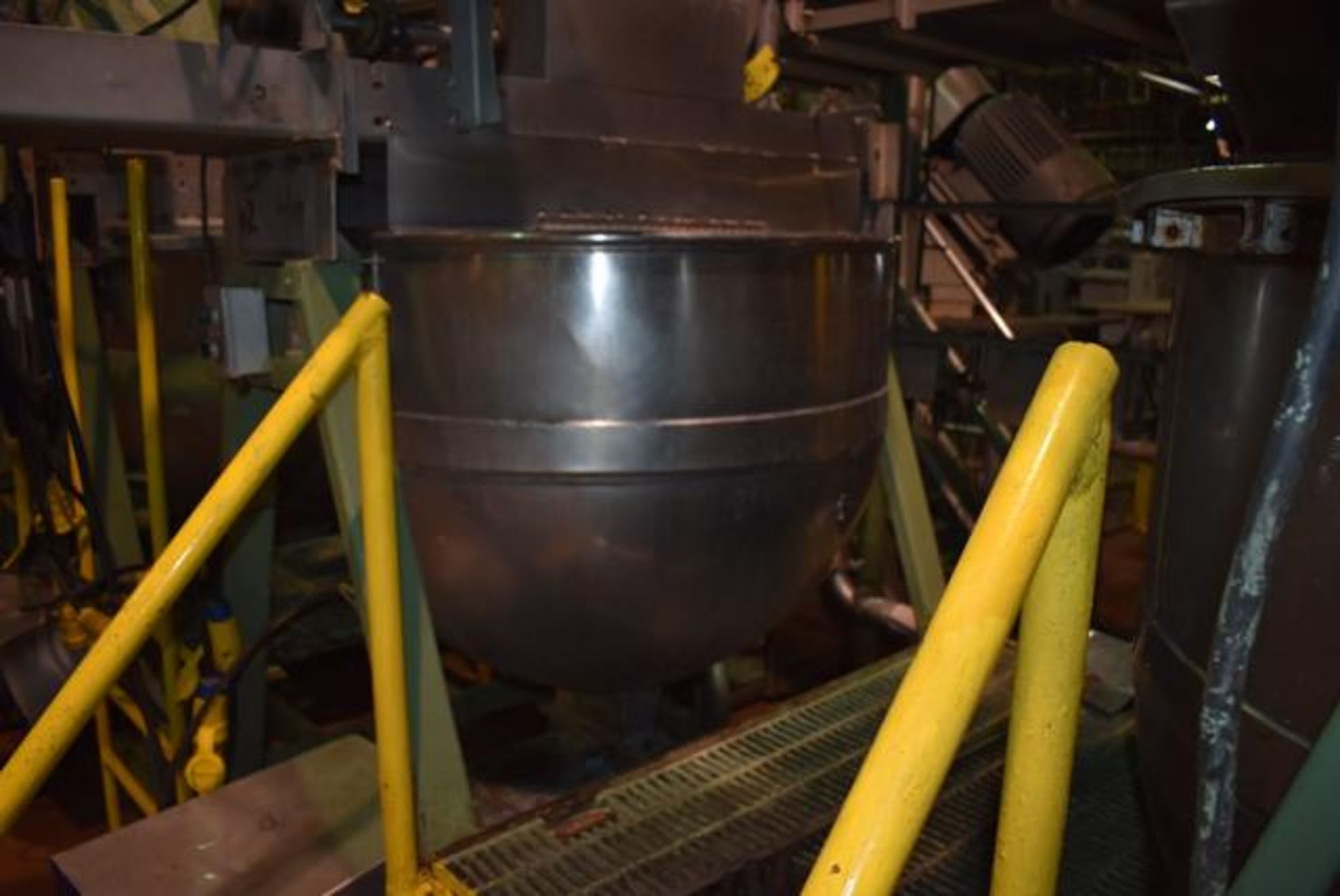 Lee Industries SS Jacketed Kettle, Rated 200 Gallon Capacity, Includes Mixer