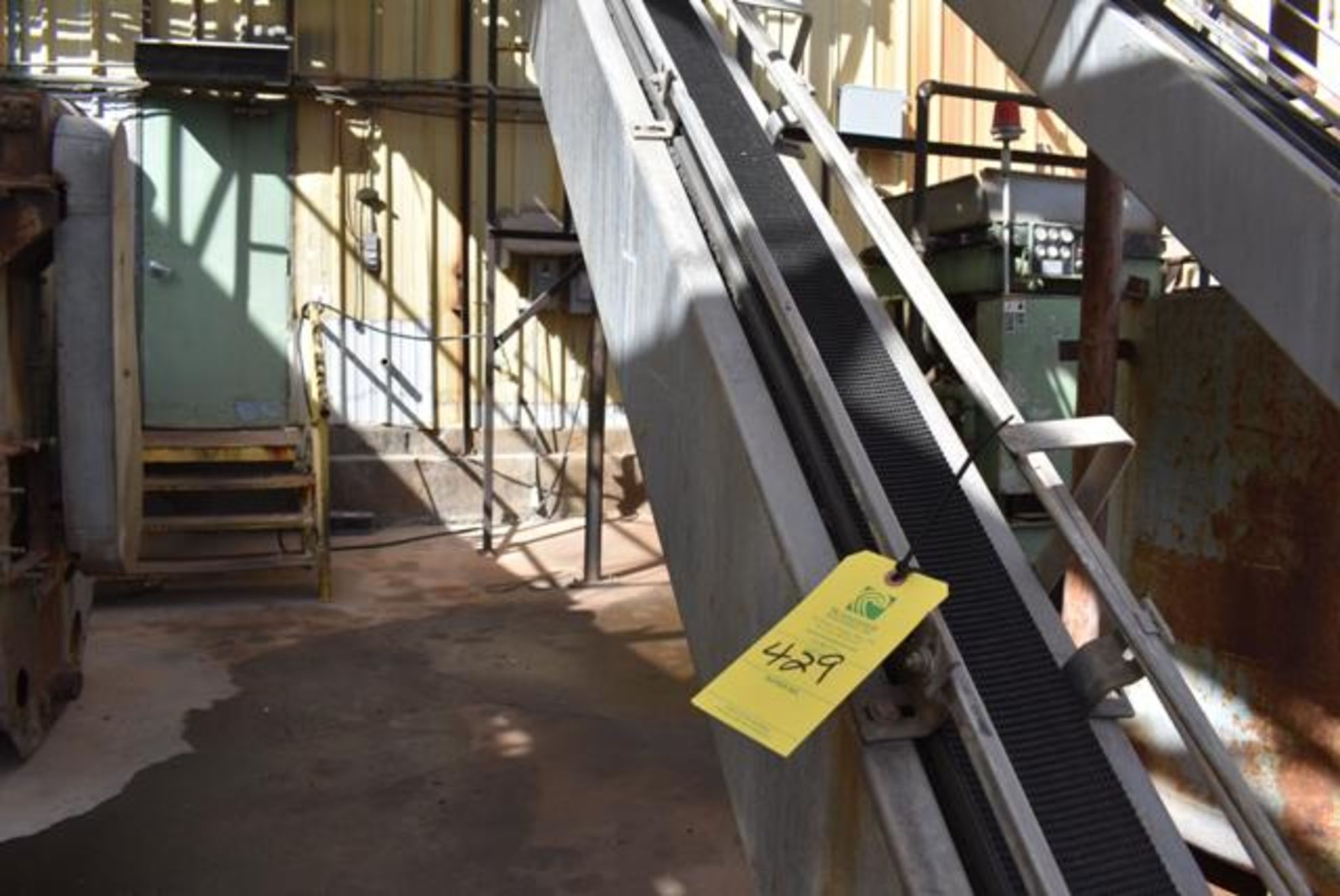 Magnetic Can Elevator Conveyor, 30' Length, Size 211 x 200 - Image 2 of 2