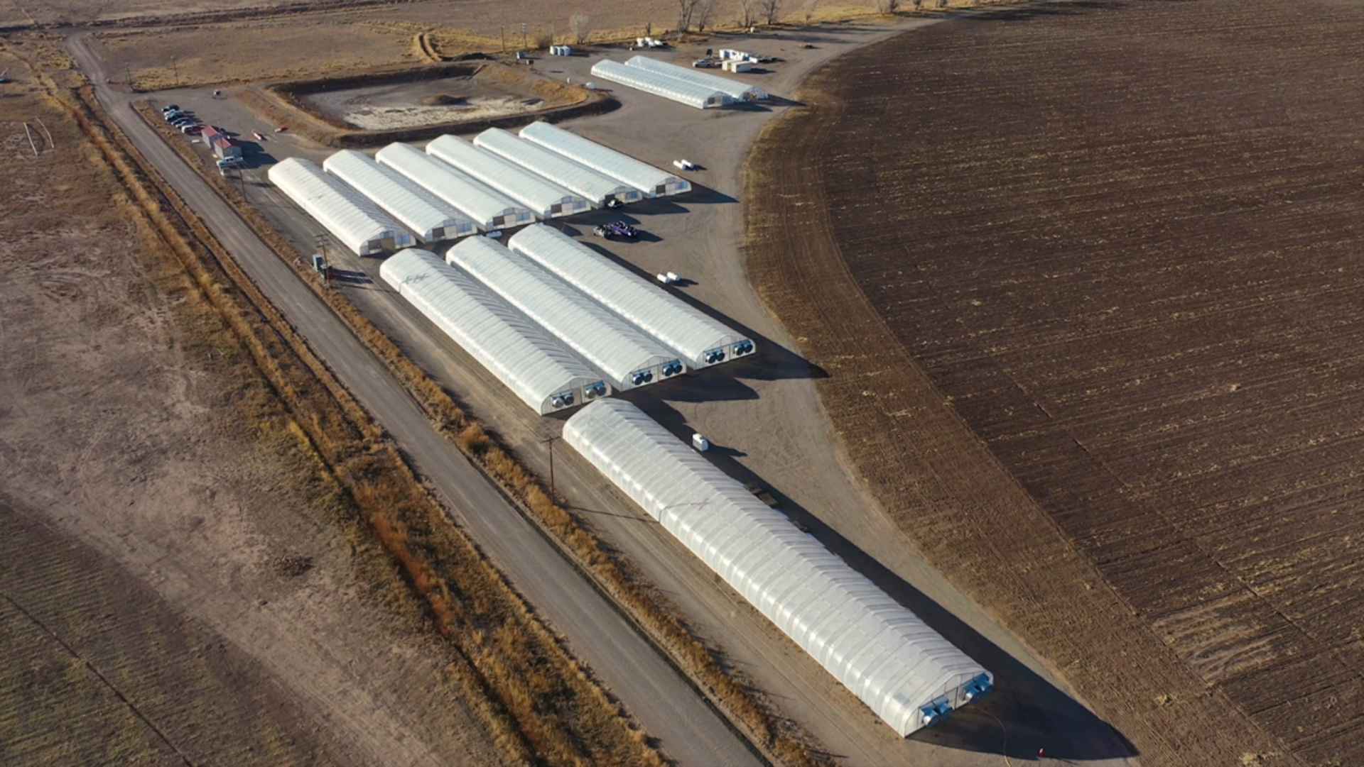 Scenic Acres Greenhouse Mfg Greenhouse w/ Four Exhaust Fans and Two Heaters, 34' x 200' gothic hoop - Image 8 of 8