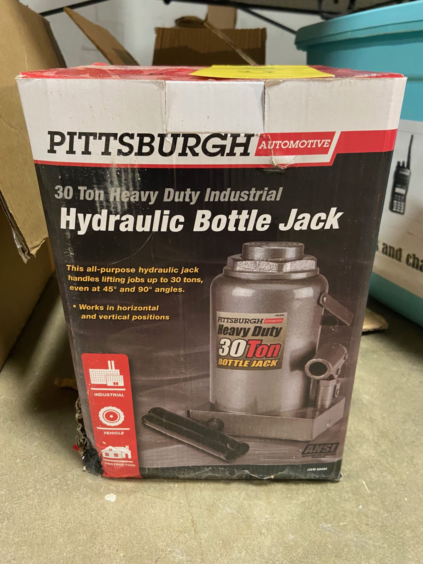 Pittsburgh Automotive Hydraulic Bottle Jack, 30 Ton, Rigging Fee: $10